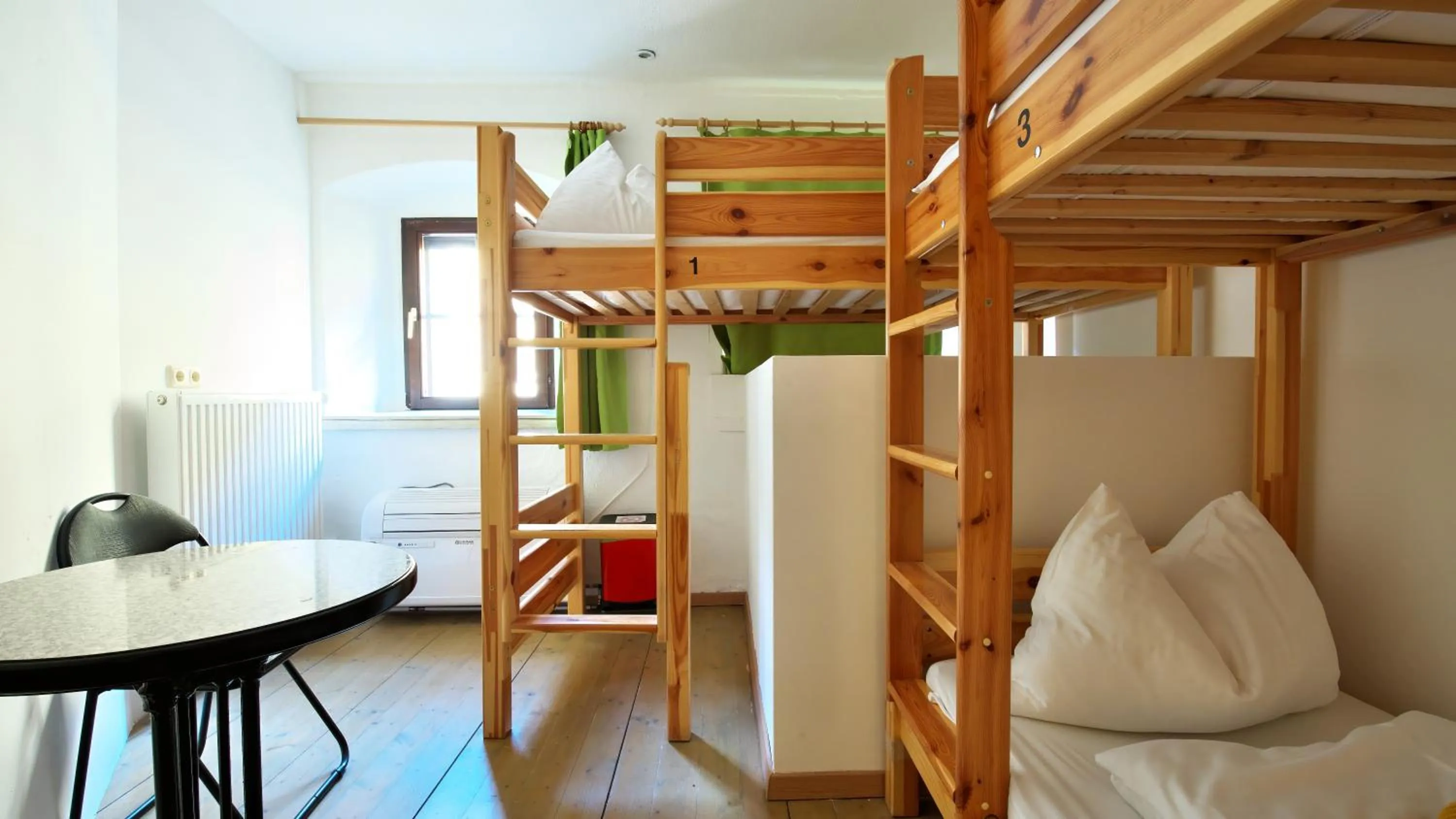 bunk bed, Bed in Hostel Bad Goisern
