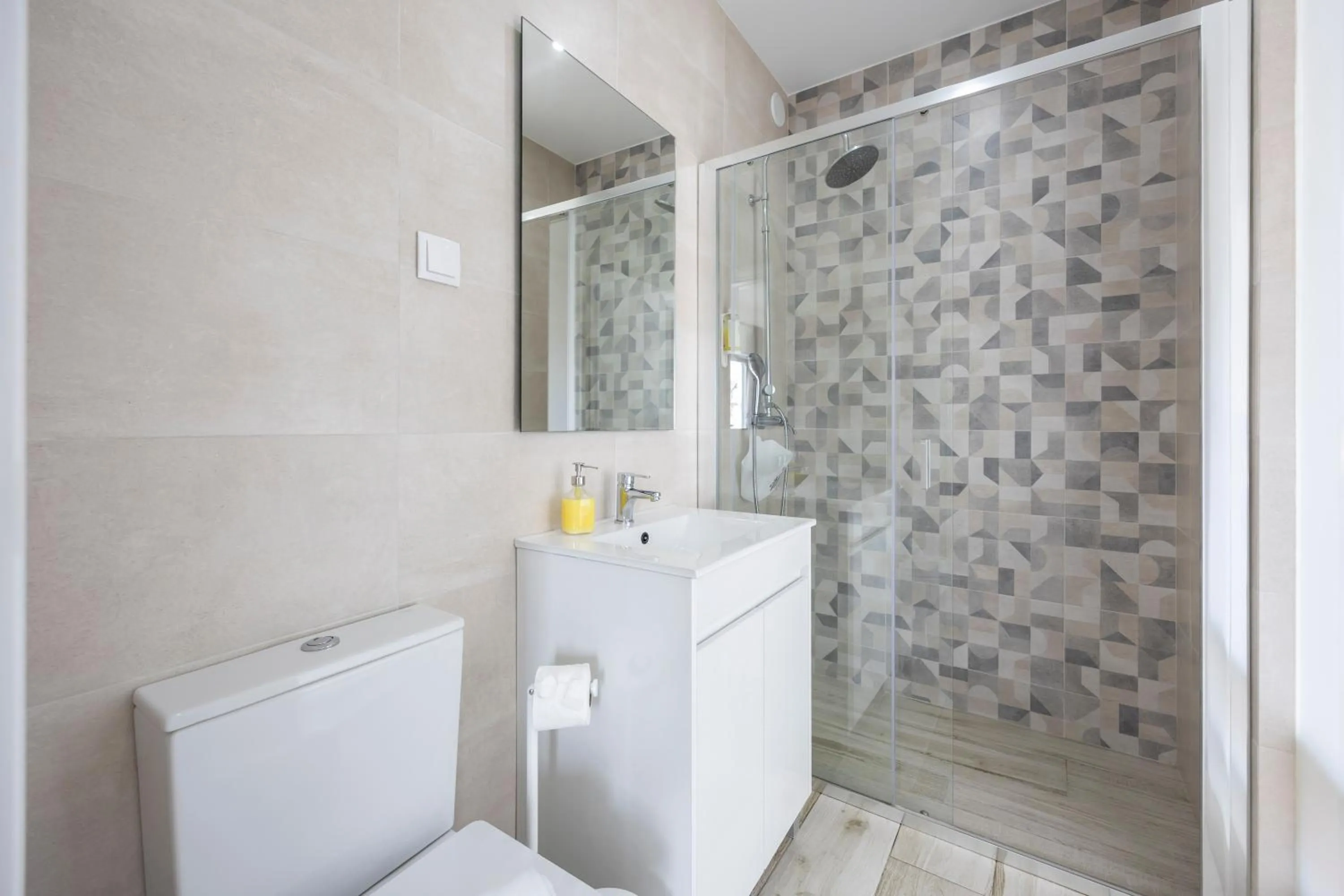 Shower in 3 Marias Guest House B&B