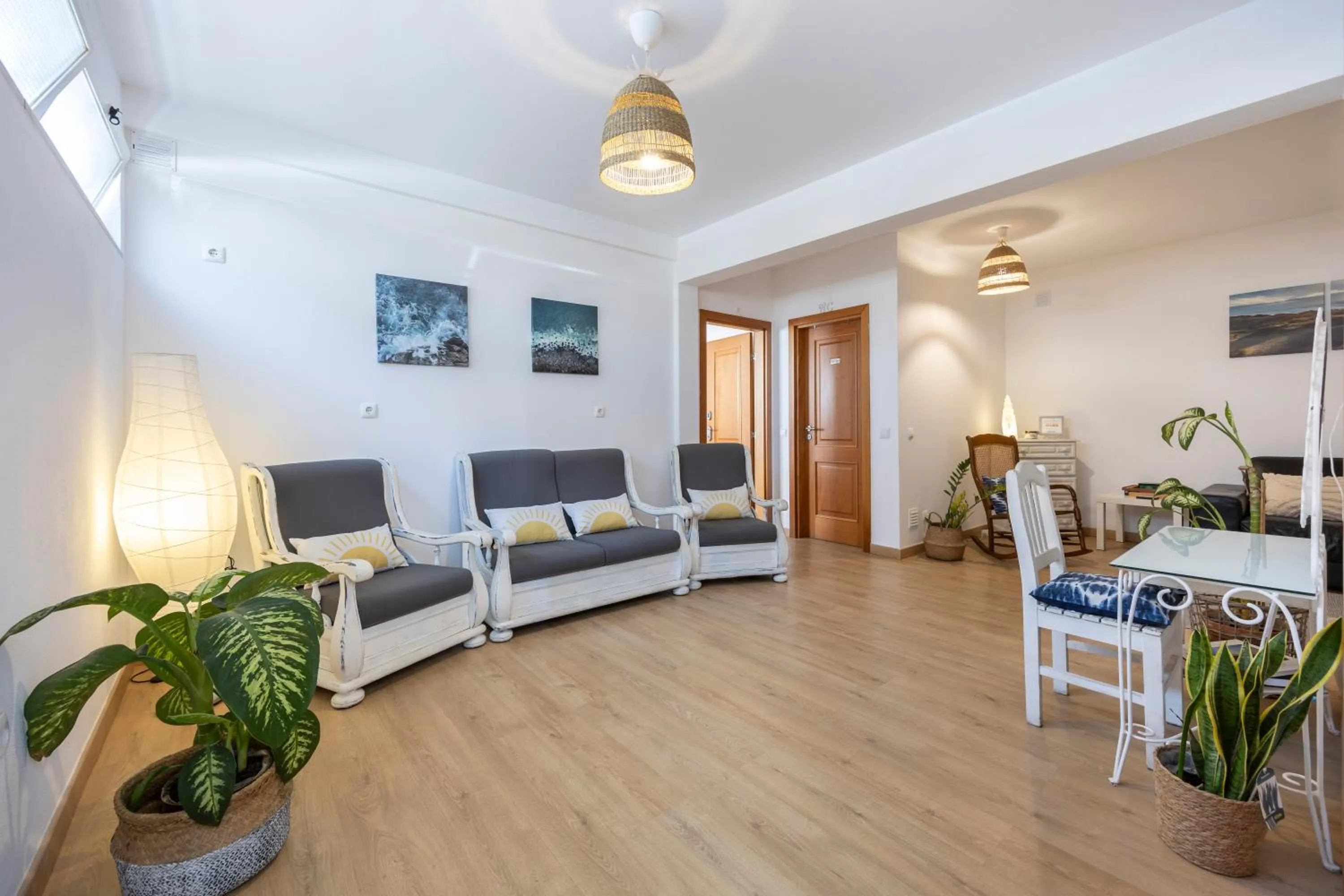 Communal lounge/ TV room in 3 Marias Guest House B&B