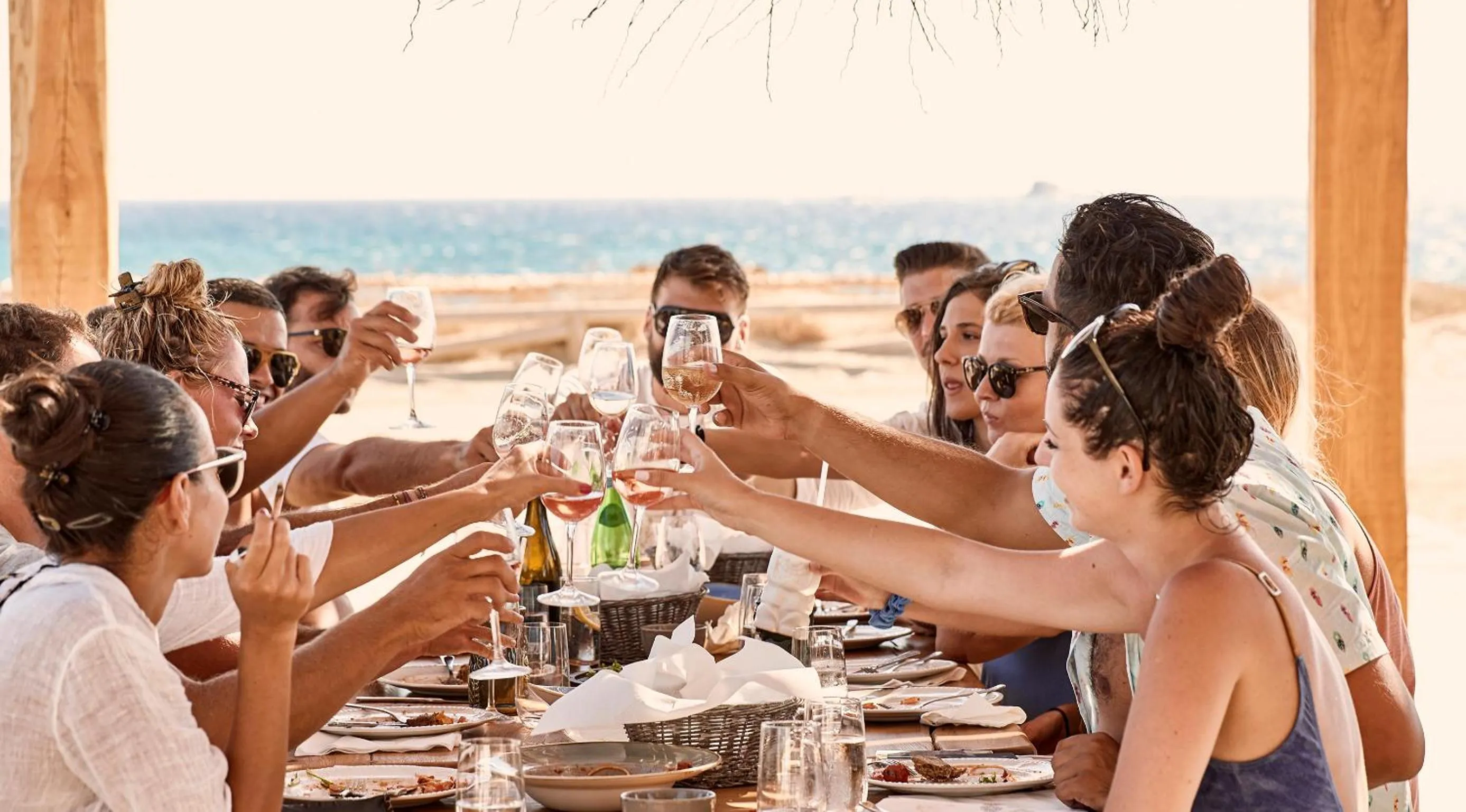 Restaurant/places to eat in Naxian On The Beach