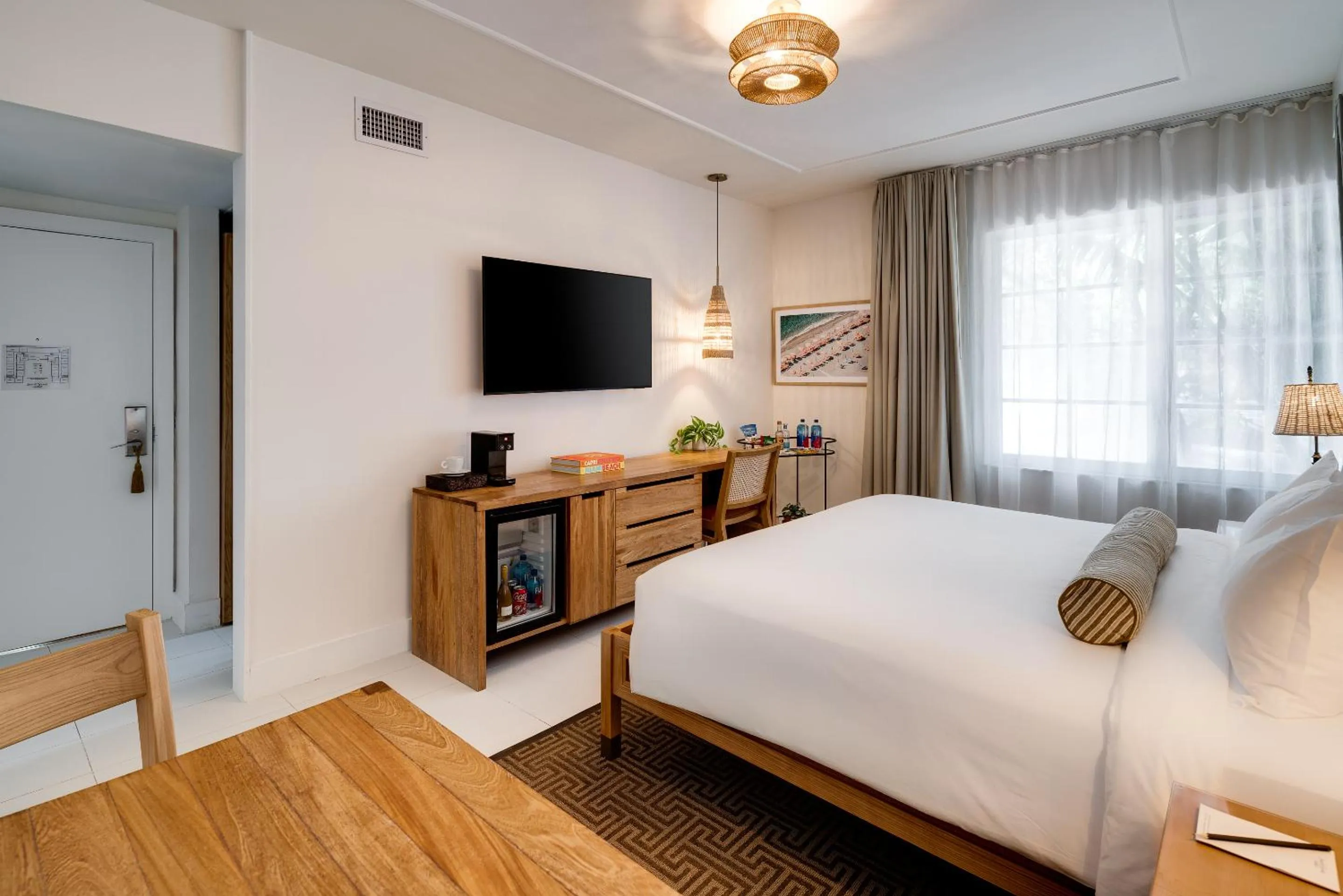 TV and multimedia, Bed in South Beach Hotel