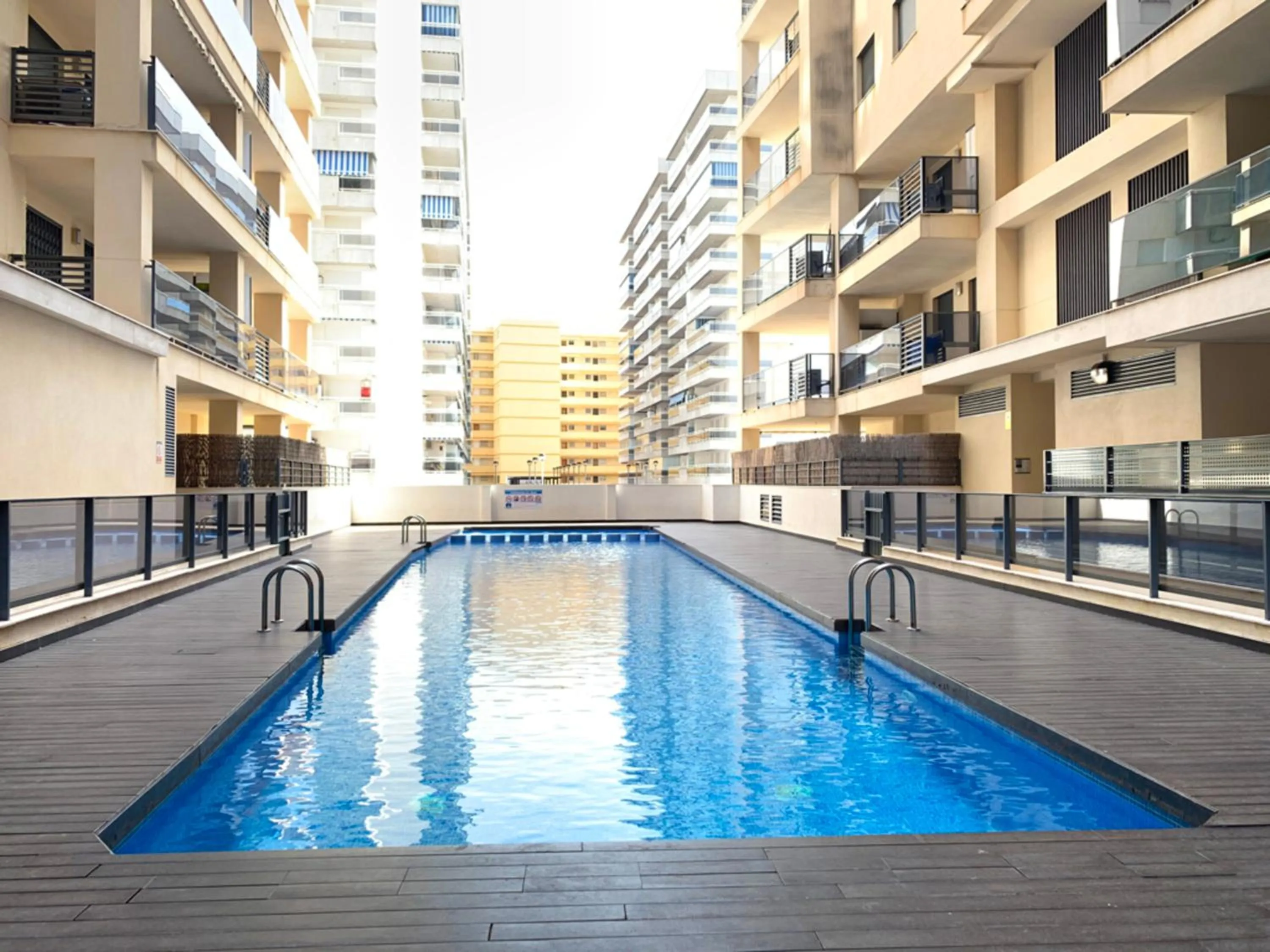 Swimming pool in Apartamentos Terrazas al Mar 3000