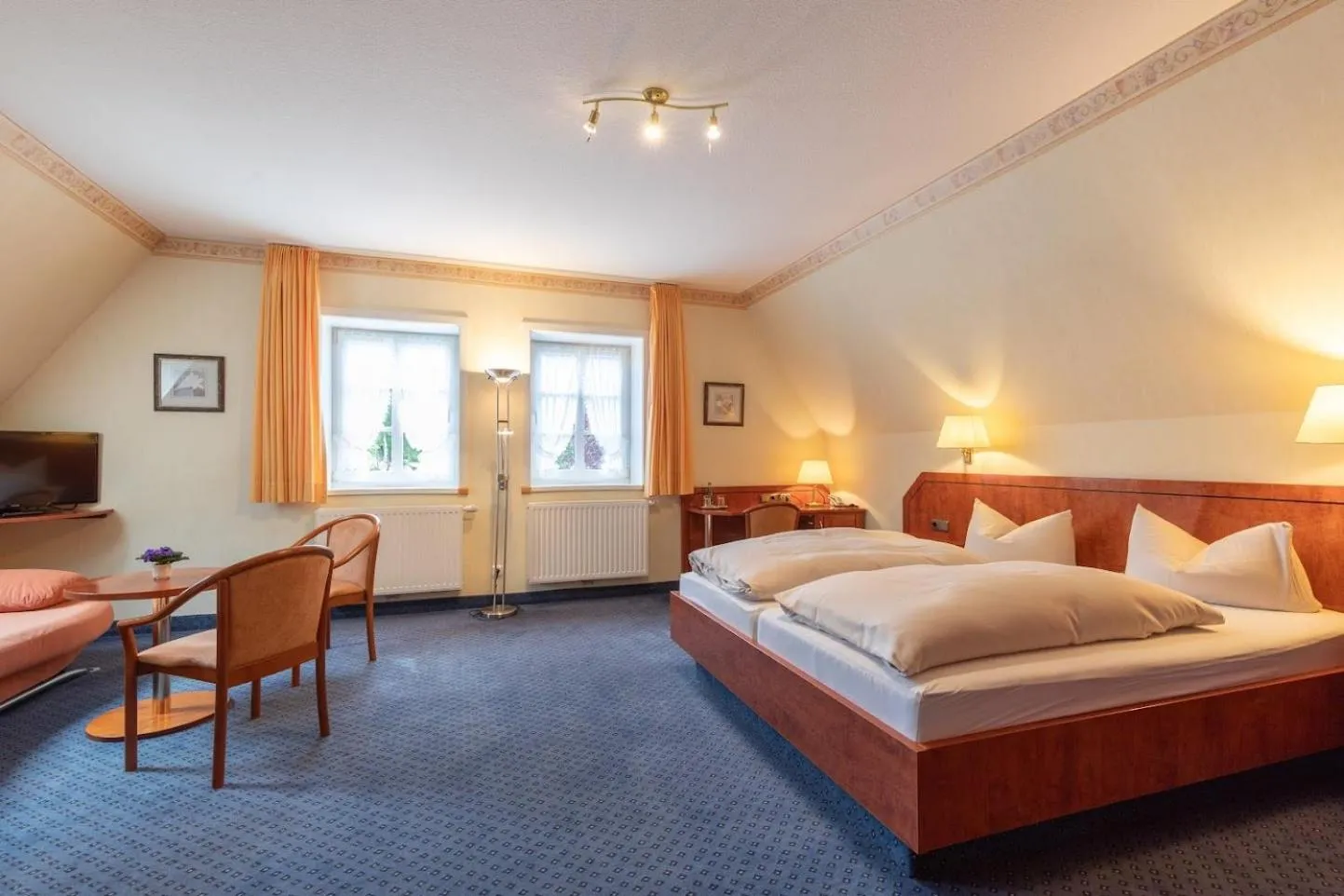 Bed in Undeloher Hof