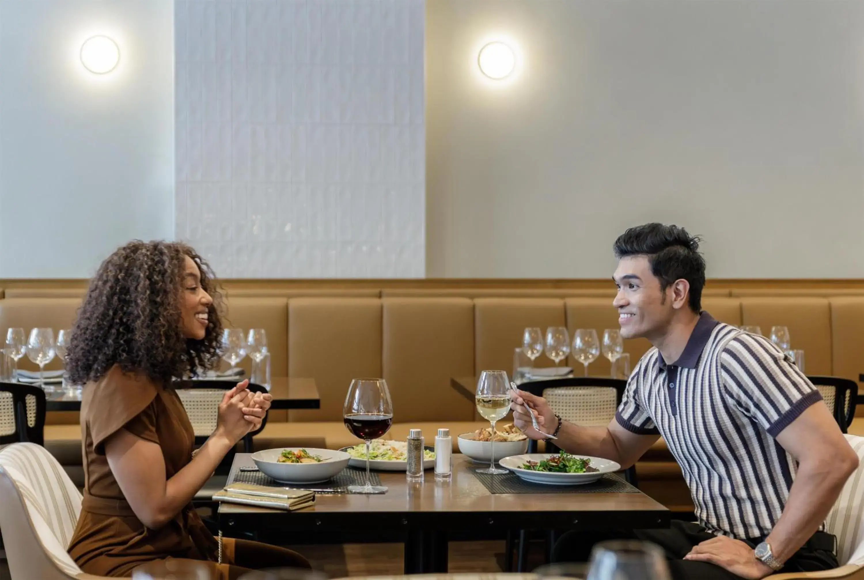 Restaurant/places to eat in Hyatt Centric Chicago Ohare Restaurant/places to eat in Hyatt Centric Chicago Ohare