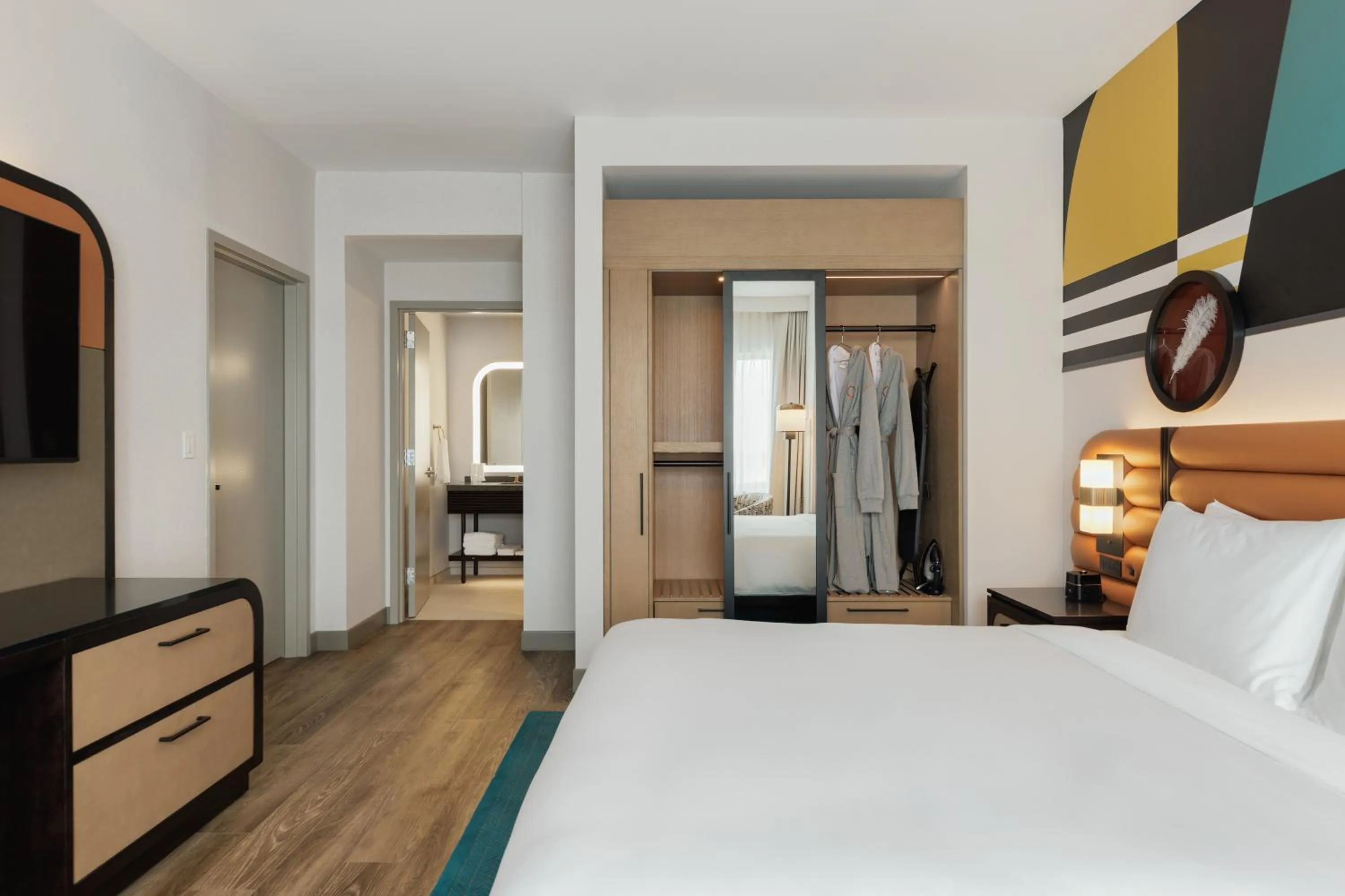 Guests, Bed in Hyatt Centric Chicago Ohare