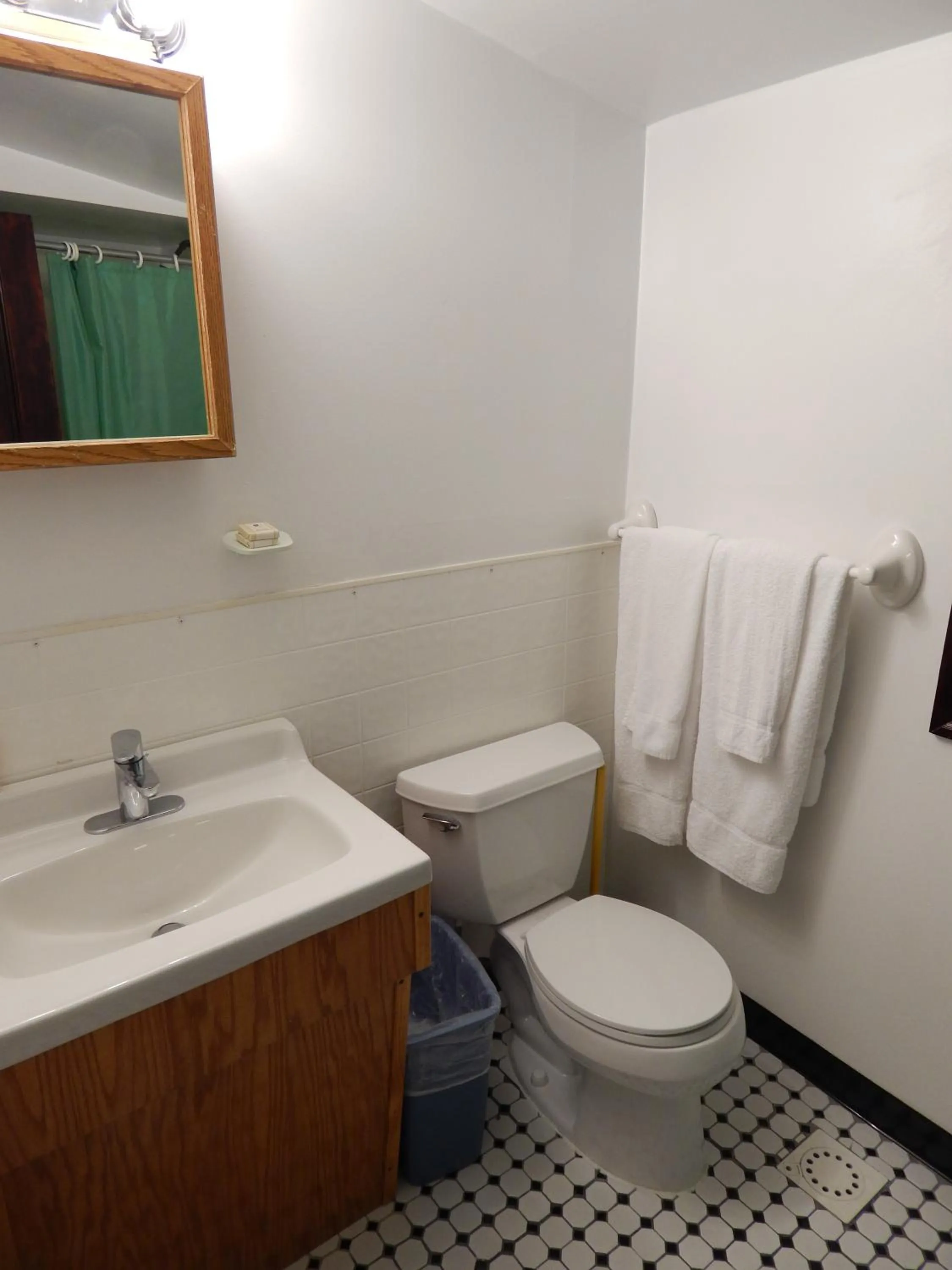 Bathroom in A Friendly Inn at Harvard