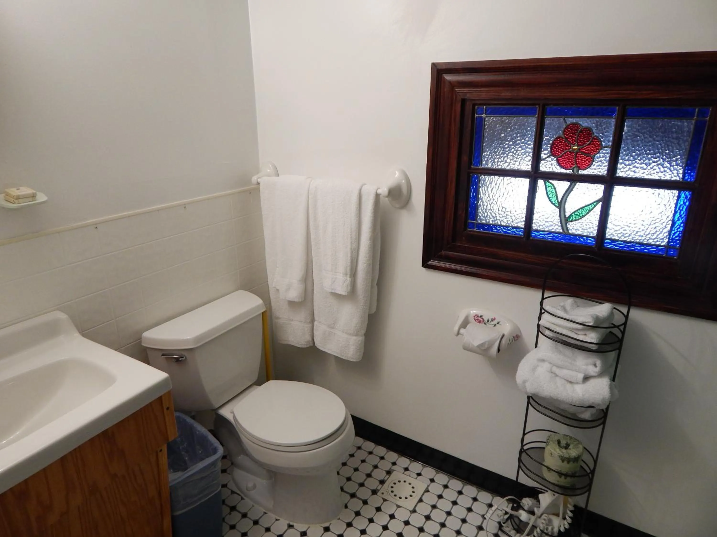 Bathroom in A Friendly Inn at Harvard