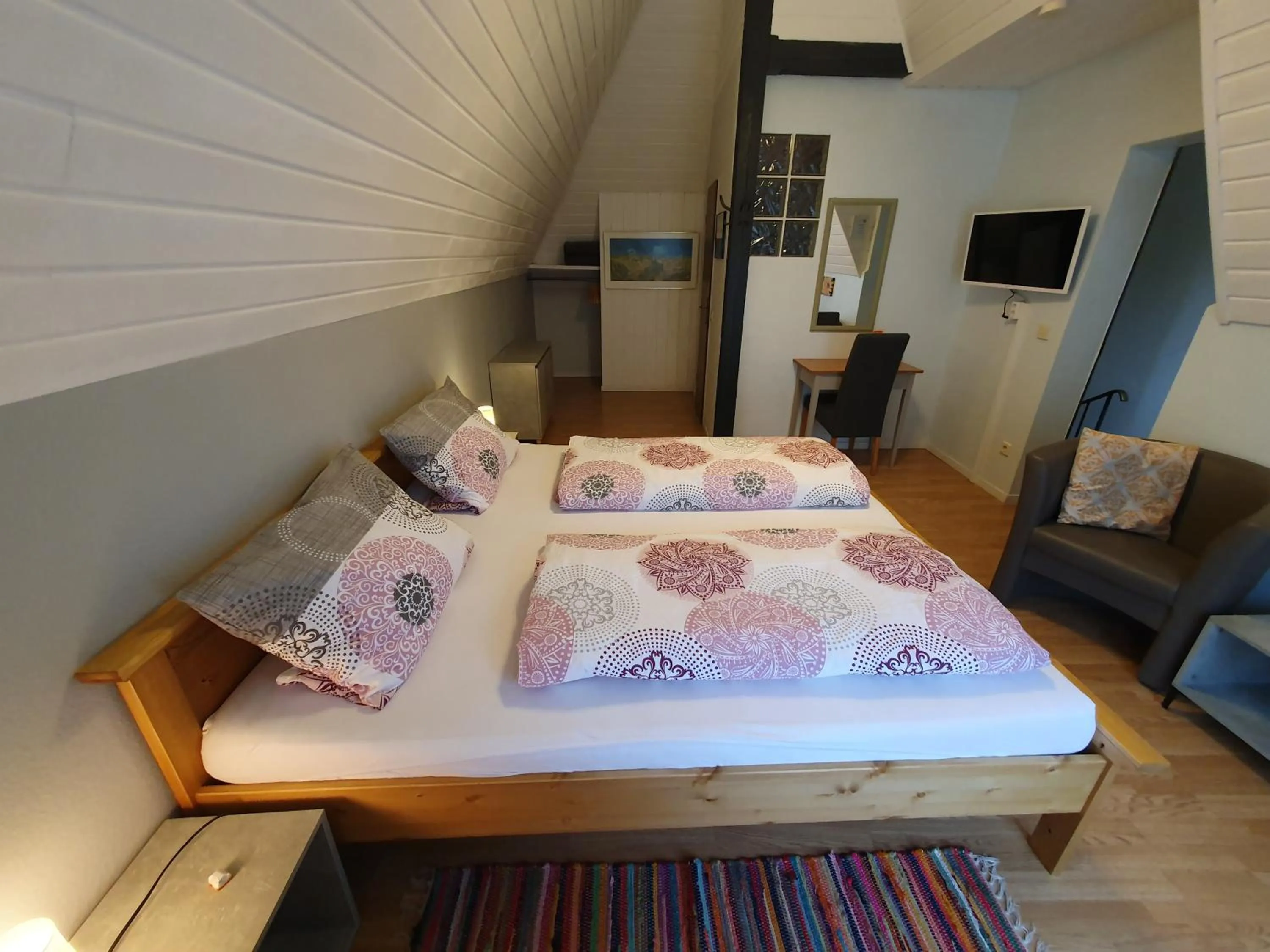 Photo of the whole room, Bed in Pension Rehschopp