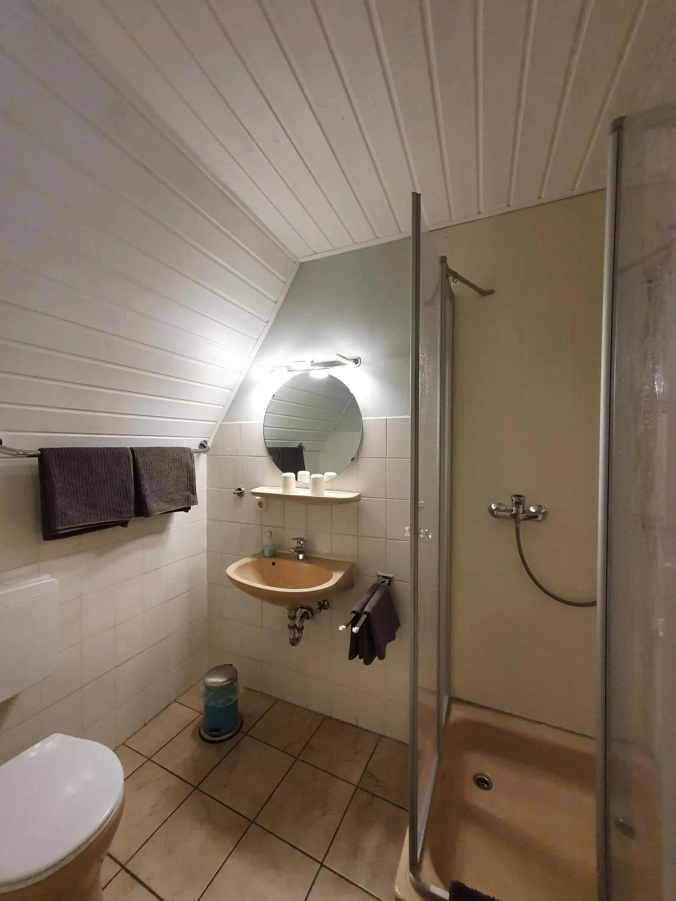 Photo of the whole room in Pension Rehschopp