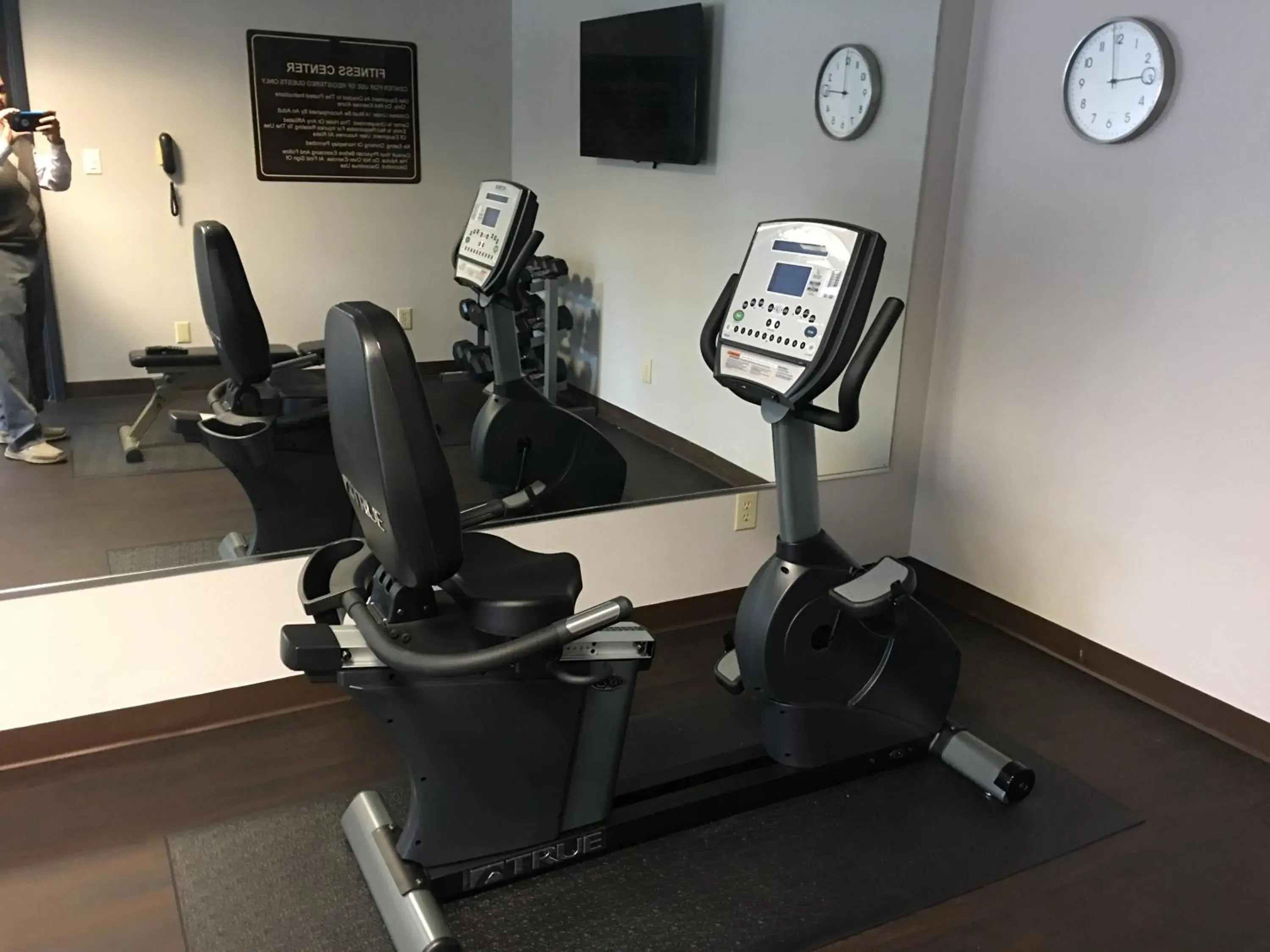 Fitness centre/facilities in Country Inn & Suites by Radisson, Alpharetta, GA Fitness centre/facilities in Country Inn & Suites by Radisson, Alpharetta, GA