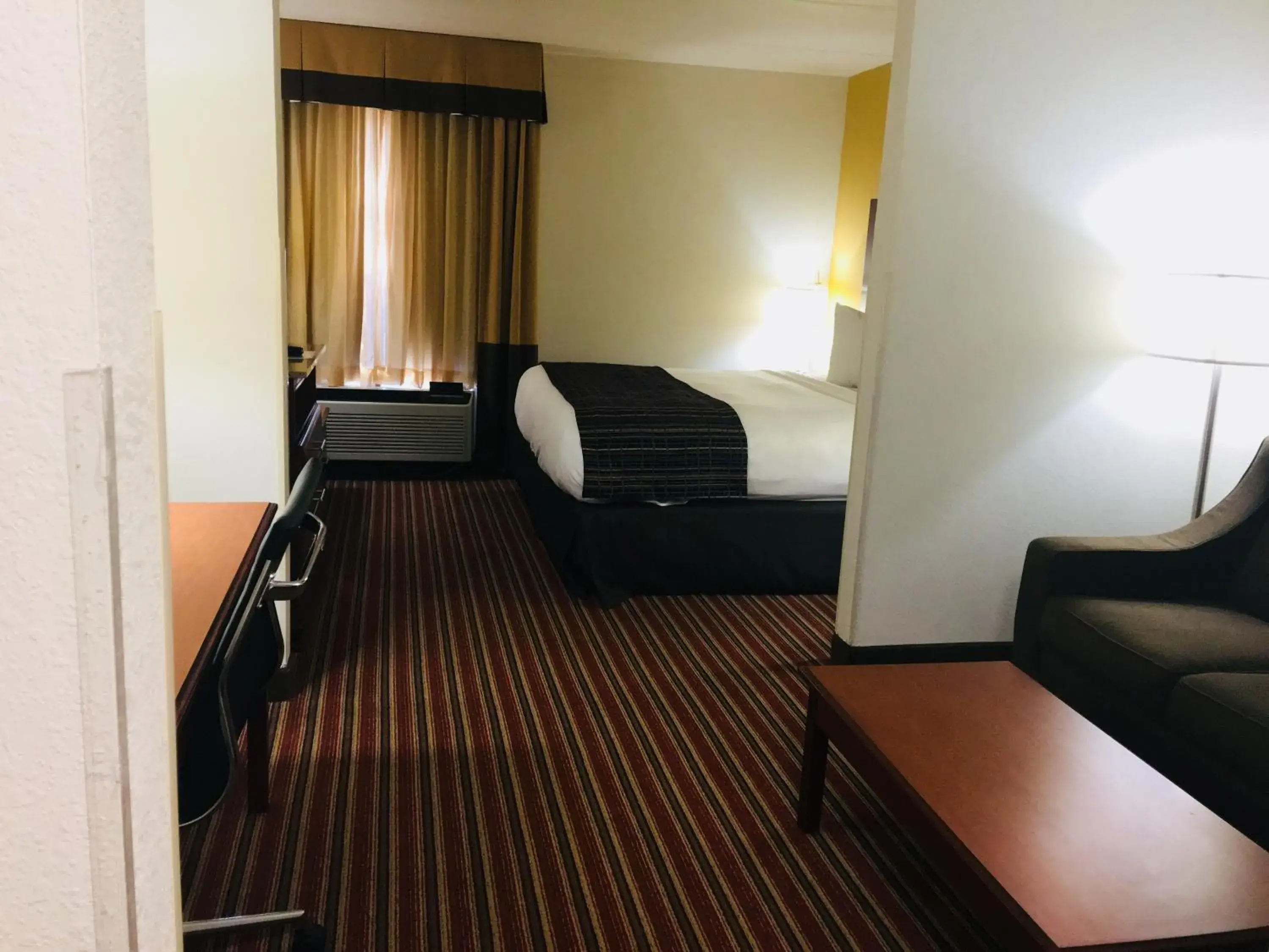 One-Bedroom King Suite - Disability Access/Non-Smoking in Spark by Hilton Alpharetta Roswell One-Bedroom King Suite - Disability Access/Non-Smoking in Spark by Hilton Alpharetta Roswell