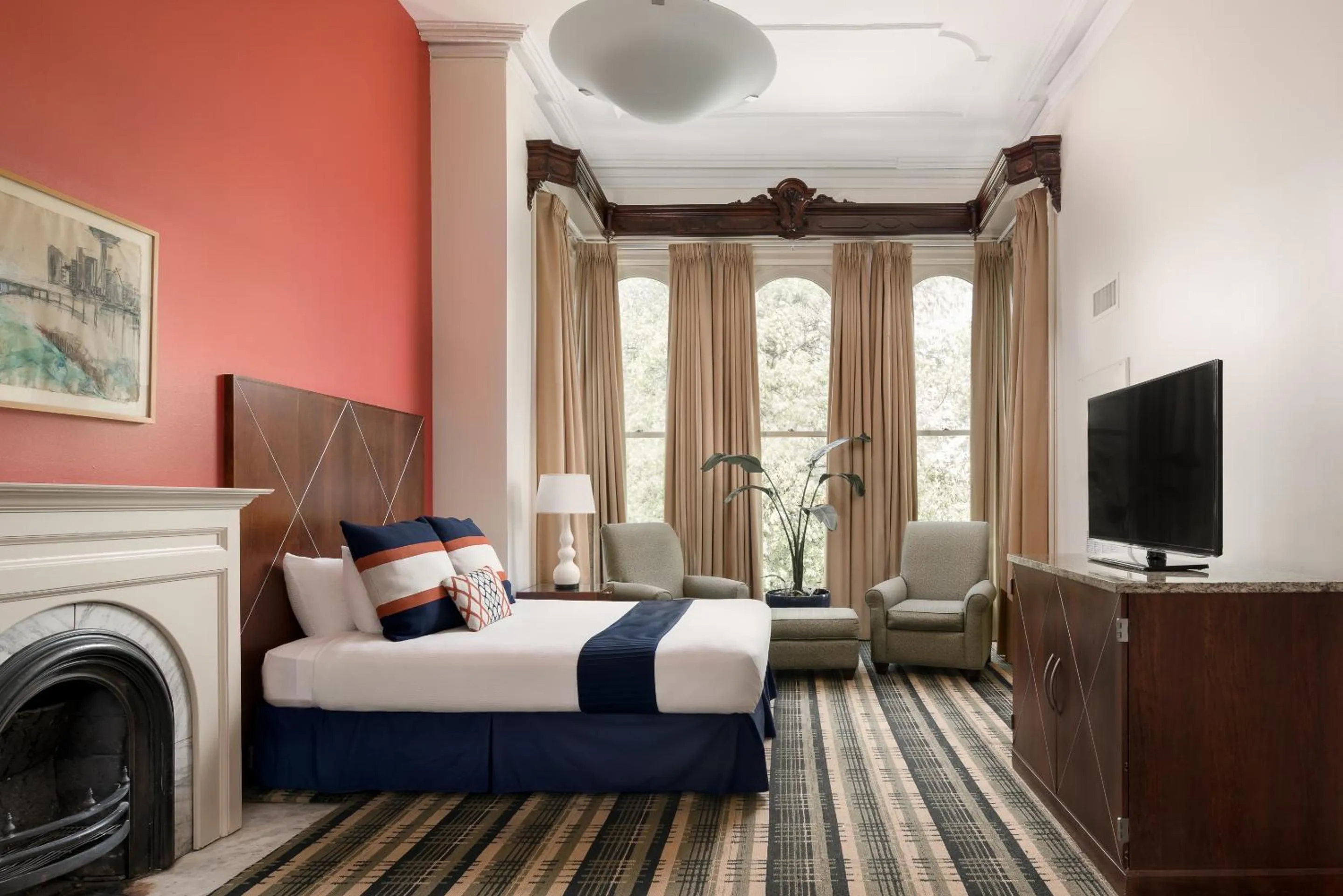 Bed in The Mansion on Delaware Avenue