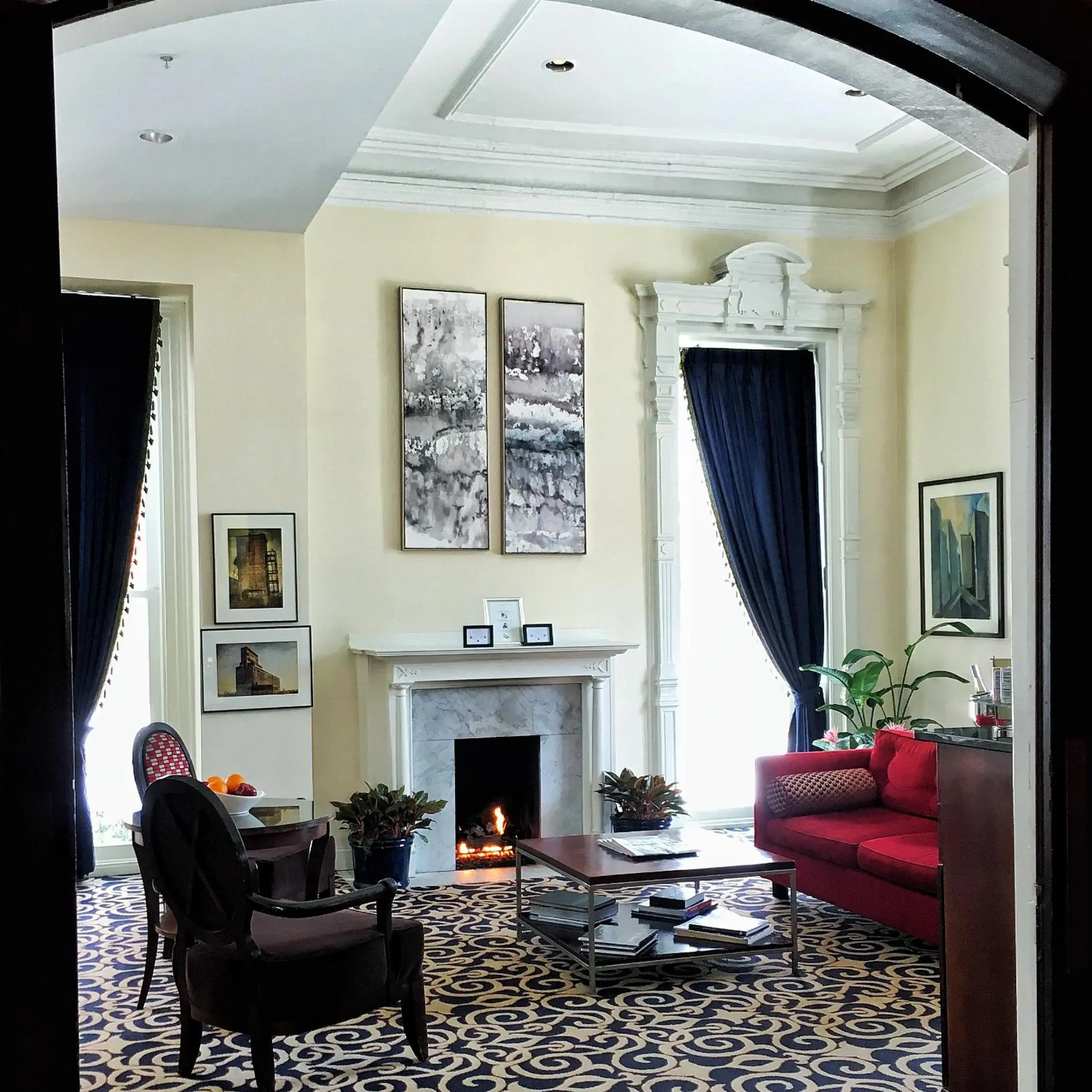 Lounge or bar in The Mansion on Delaware Avenue Lounge or bar in The Mansion on Delaware Avenue