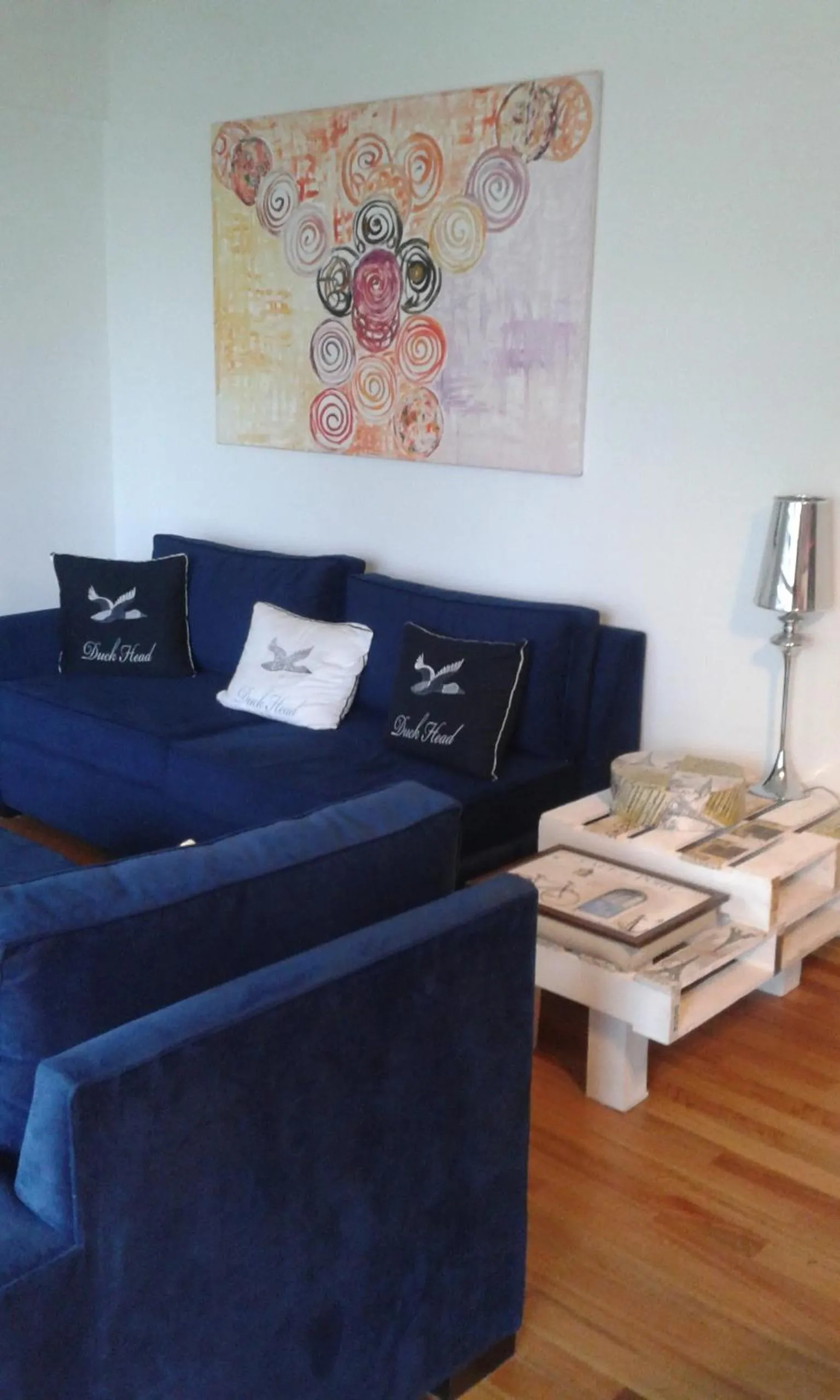 Seating area in Avenida Cabildo 1535
