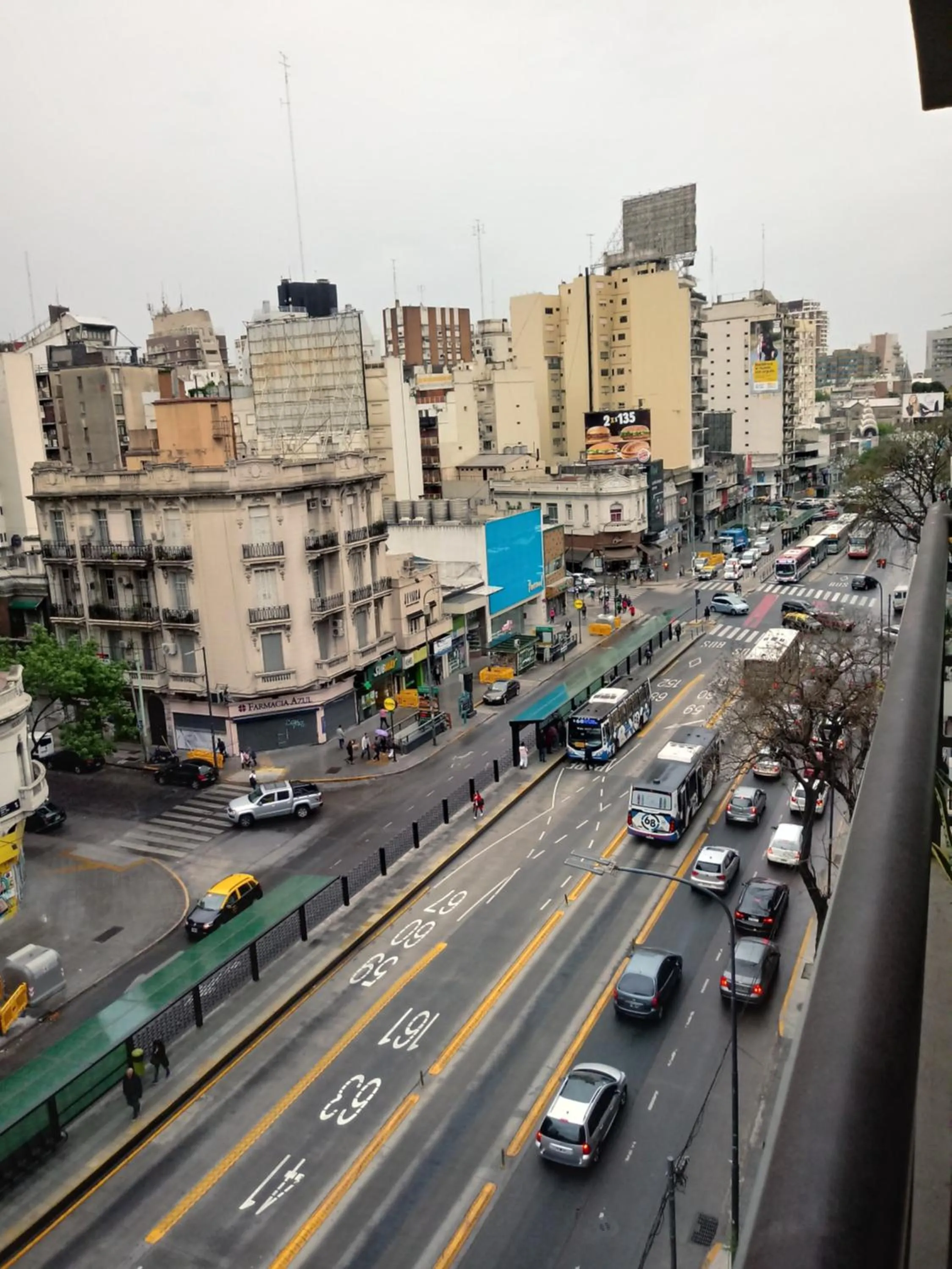 Day in Avenida Cabildo 1535
