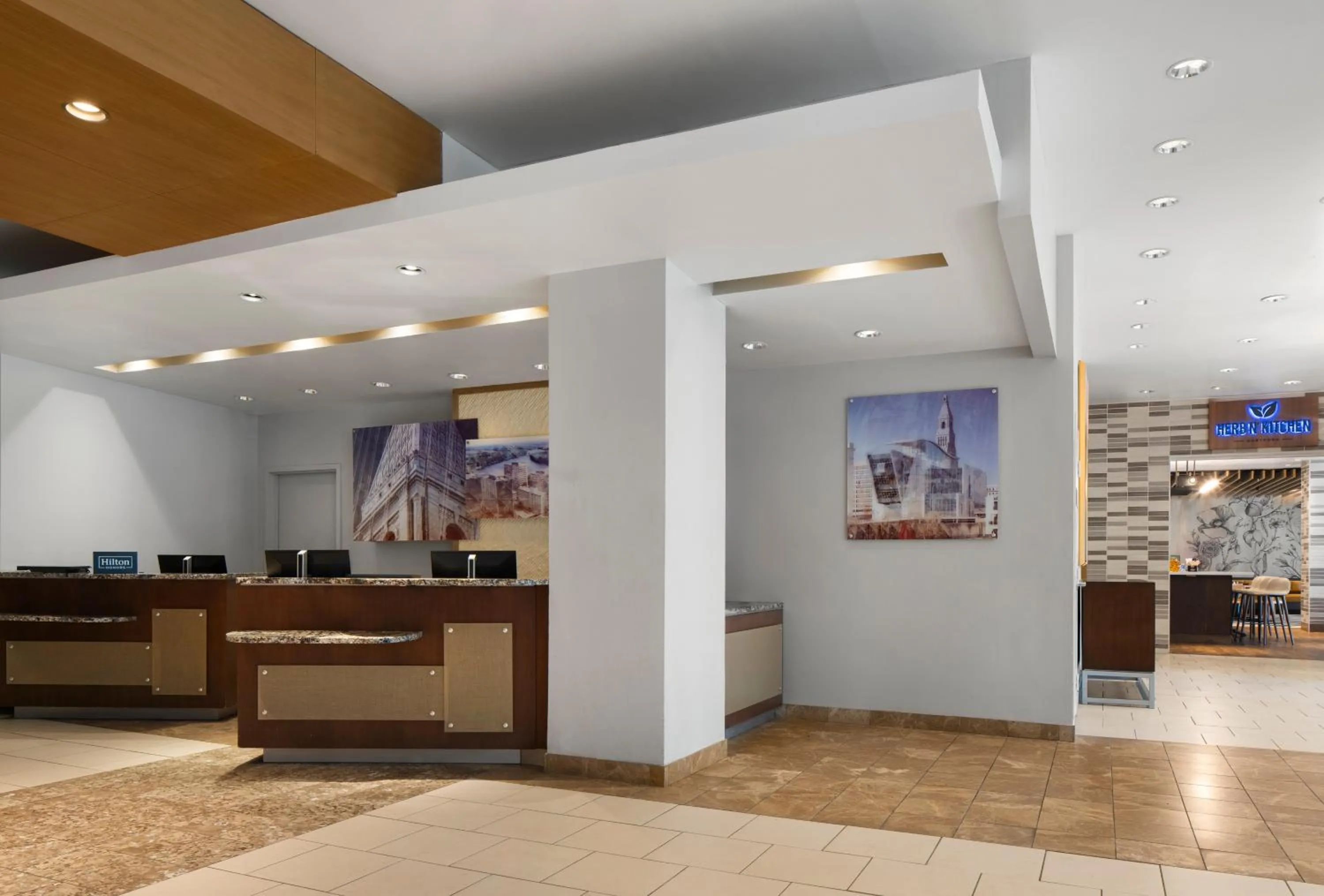 Property building in DoubleTree by Hilton Hartford Downtown