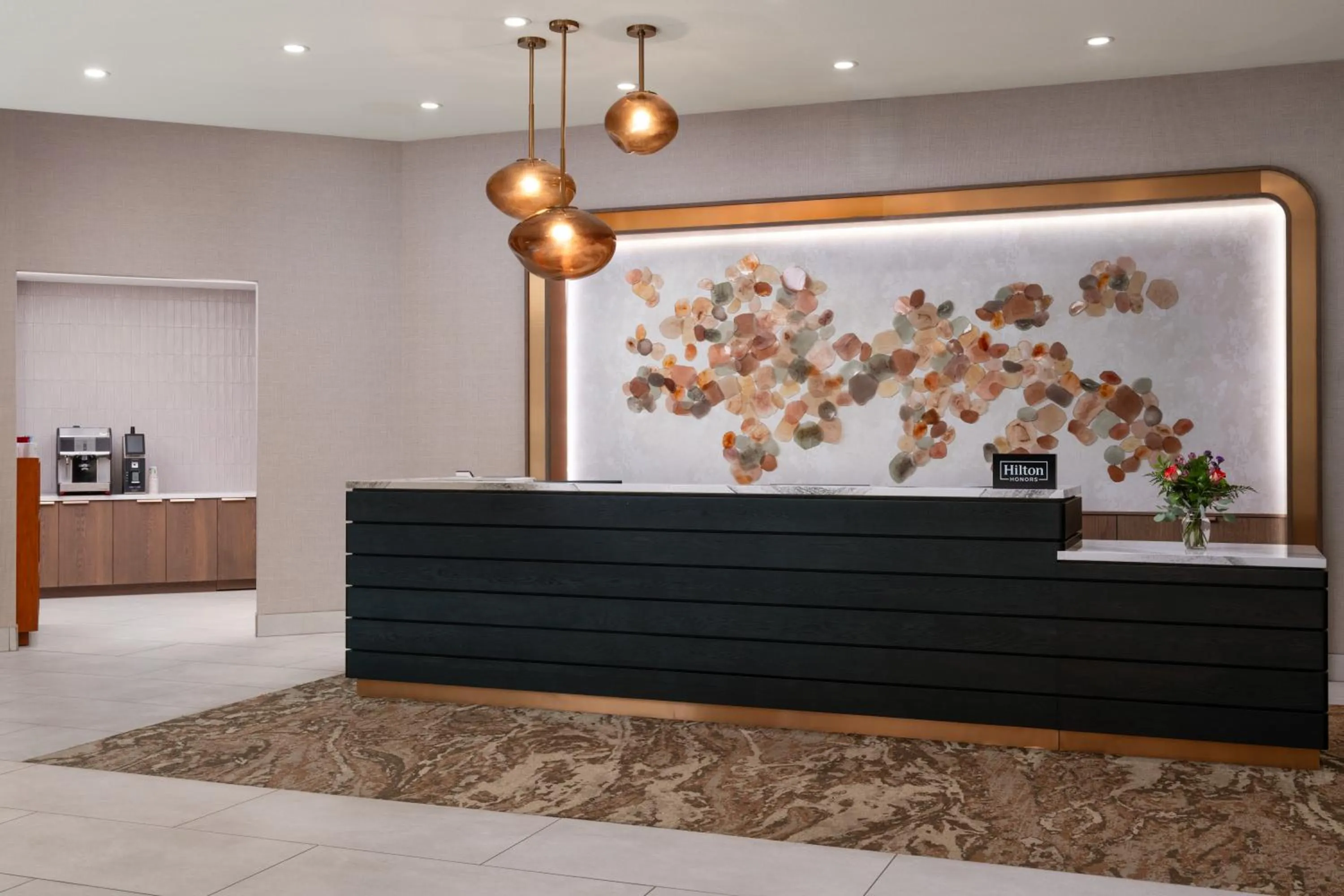 Lobby or reception in Embassy Suites by Hilton at Hot Springs Convention Center