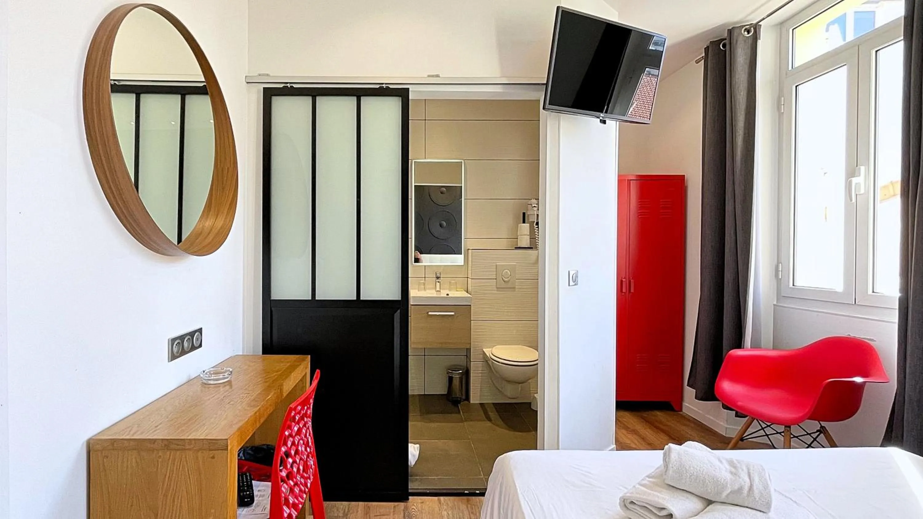 Bed in Hotel Le Florian