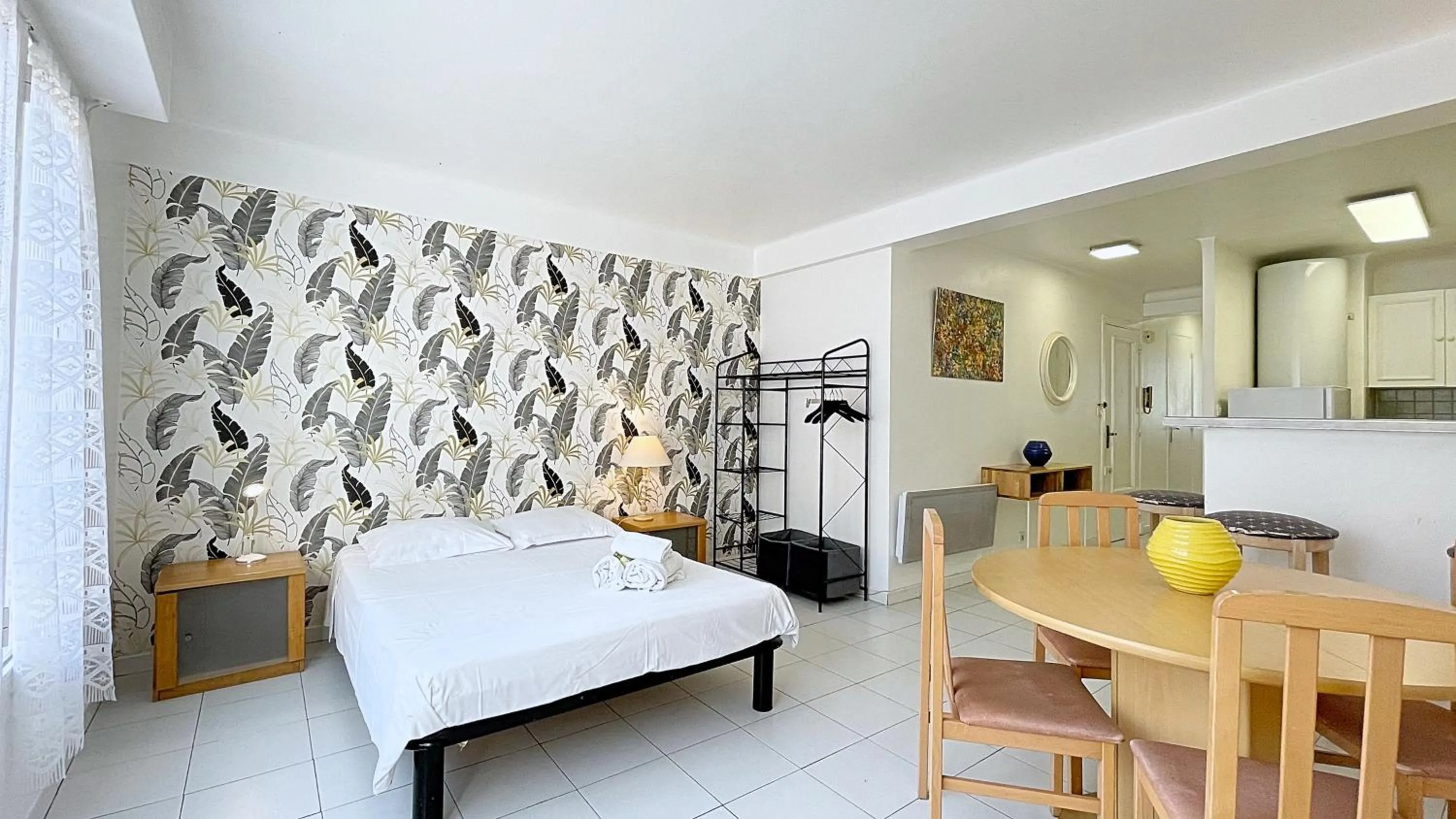 Bed in Hotel Le Florian