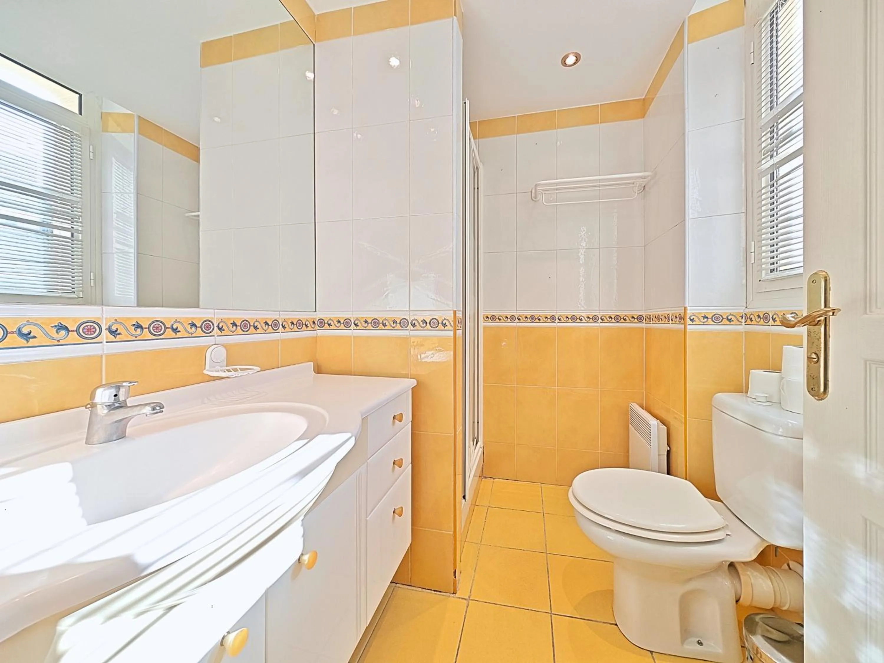 Shower in Hotel Le Florian