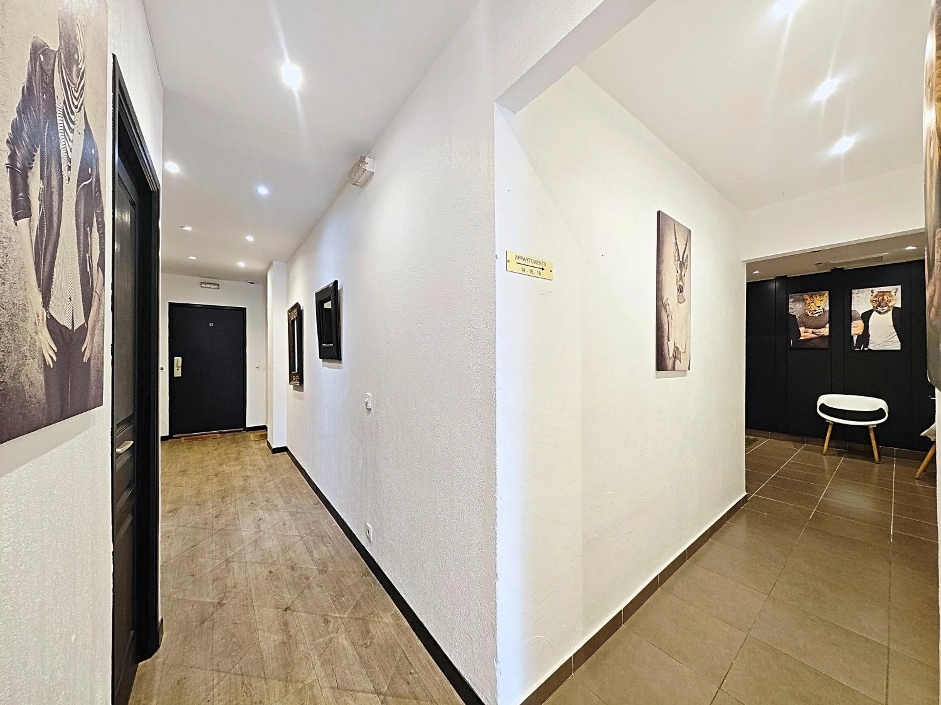 Property building in Hotel Le Florian