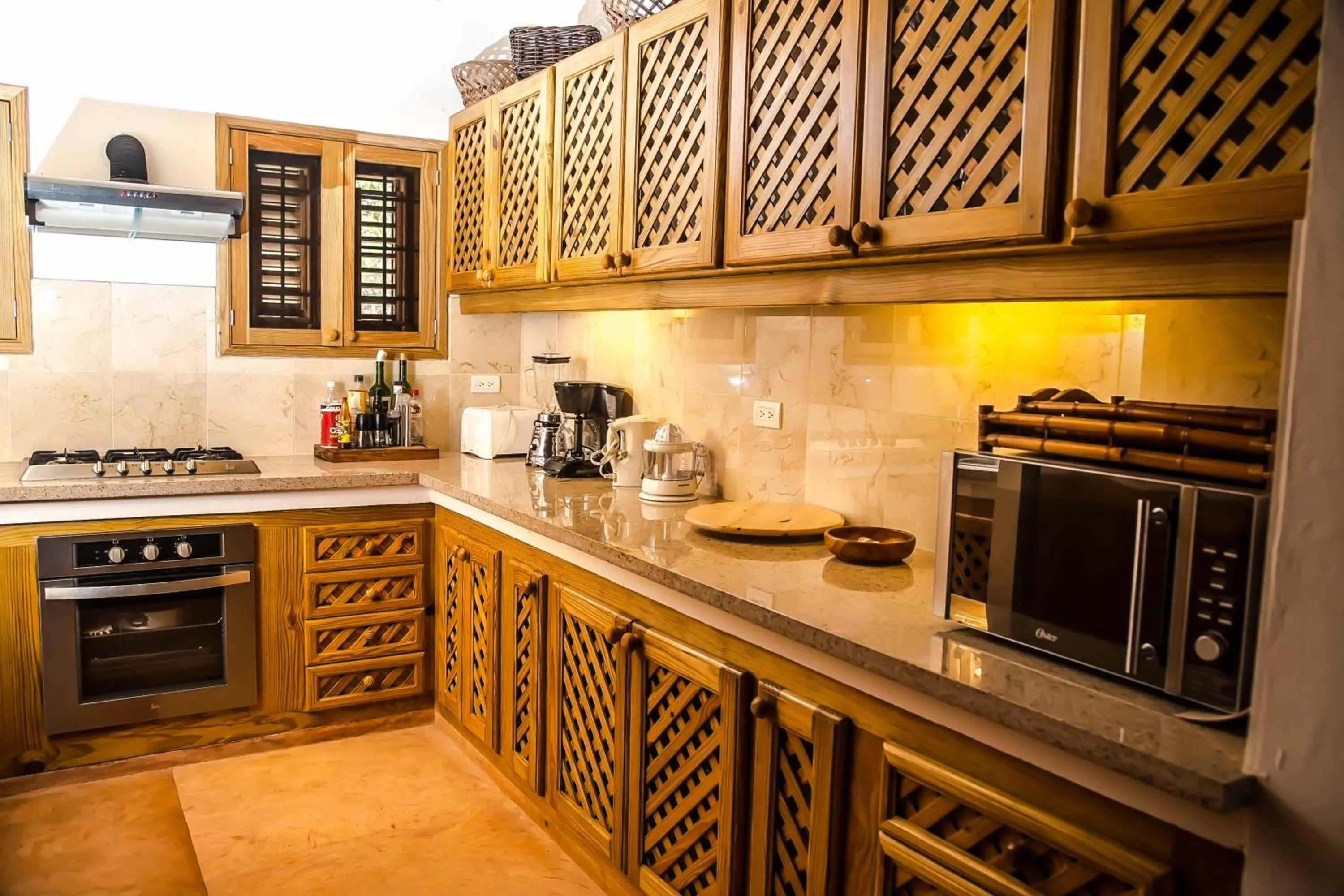 Kitchen or kitchenette in Villa Ixora - Ocean Front