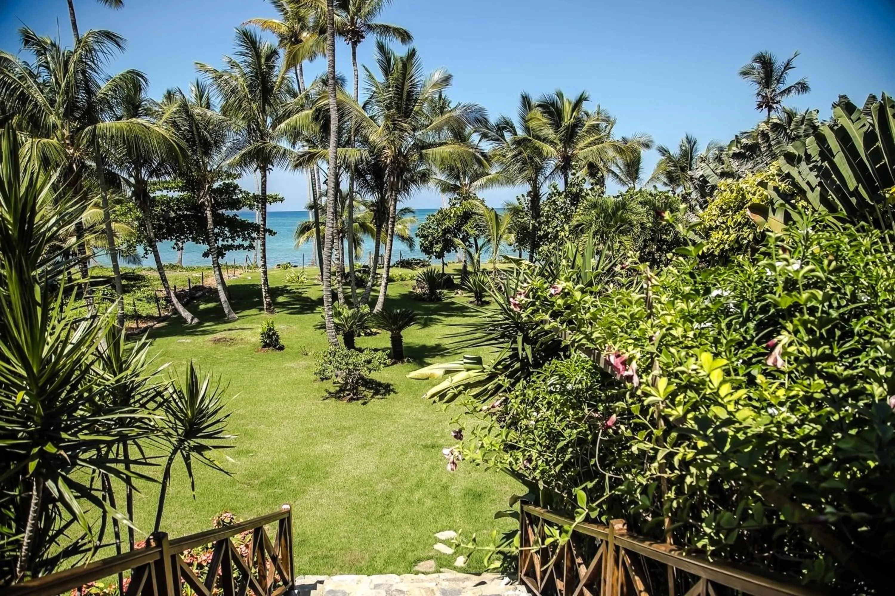 Garden in Villa Ixora - Ocean Front