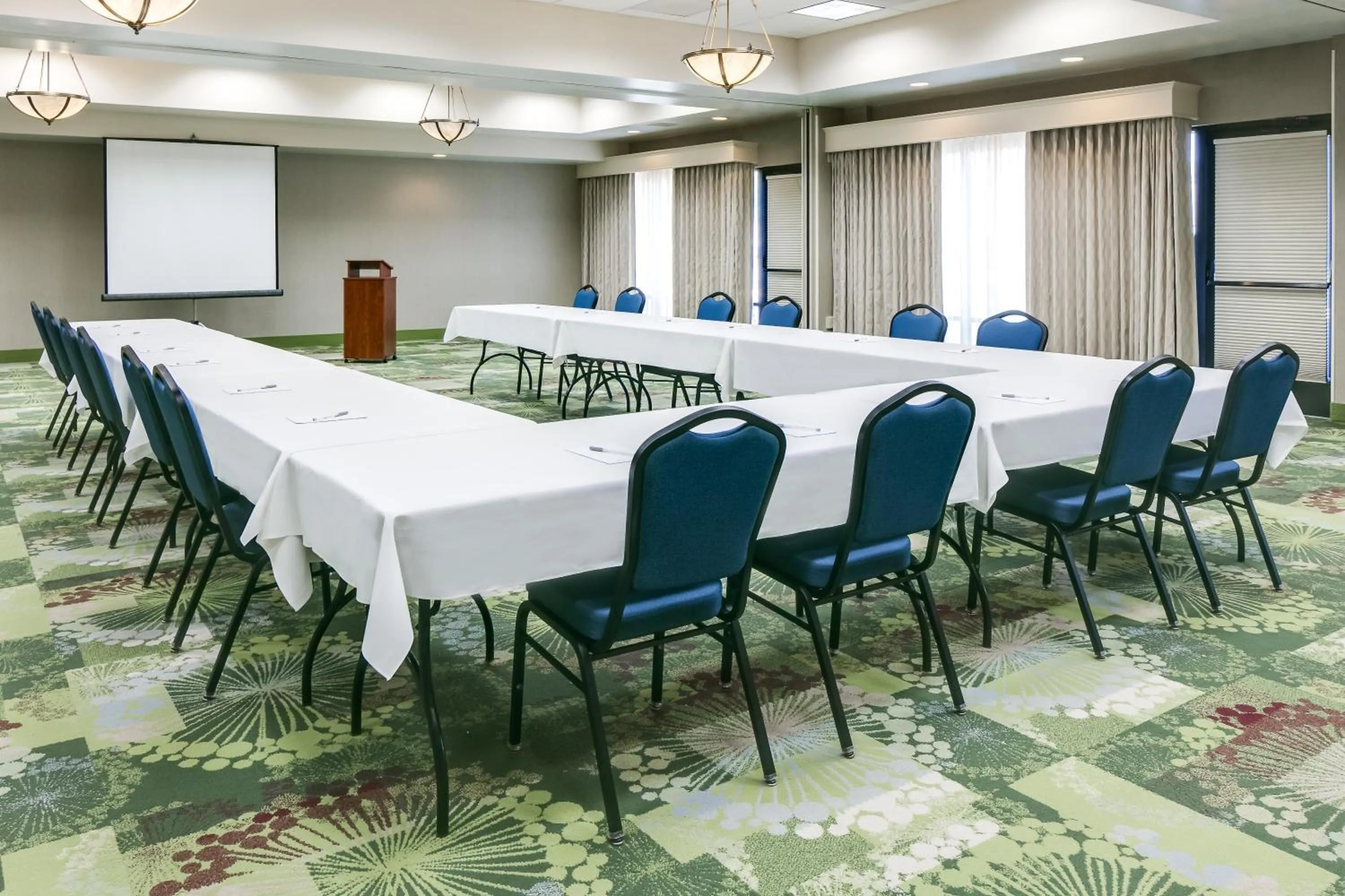 Meeting/conference room in Hampton Inn Kansas City/Shawnee Mission