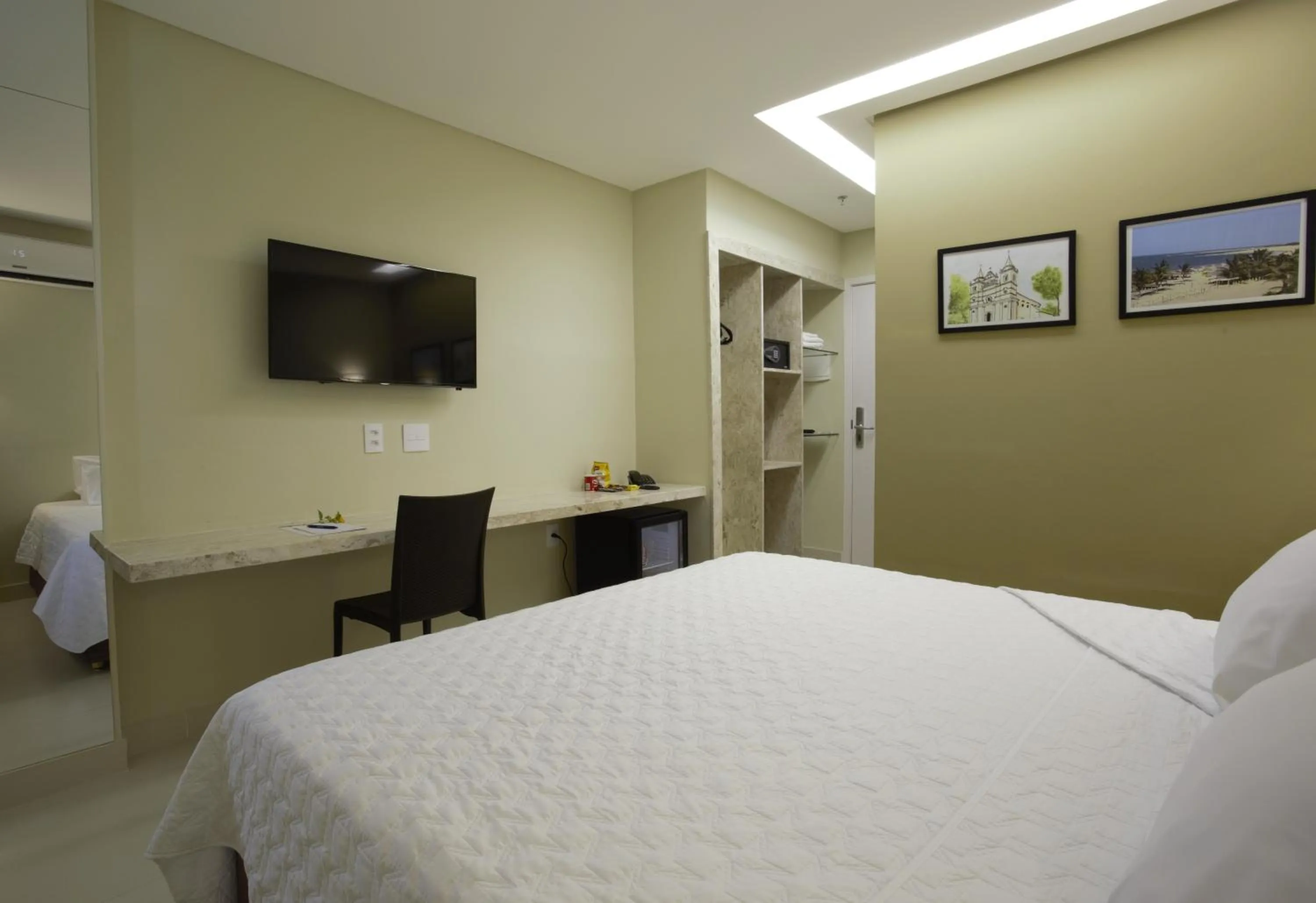 Photo of the whole room, Bed in Uchôa Teresina Hotel