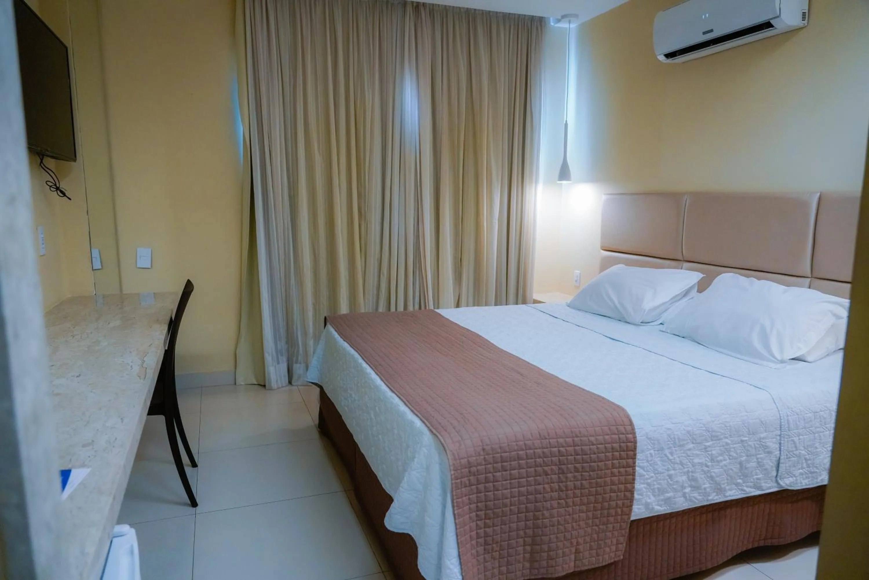 Photo of the whole room, Bed in Uchôa Teresina Hotel