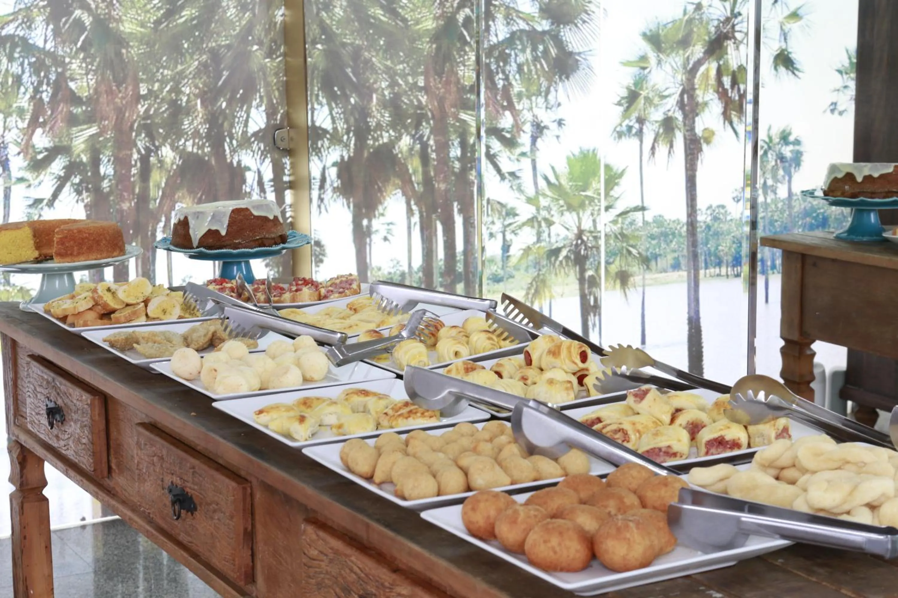 Continental breakfast in Uchôa Teresina Hotel