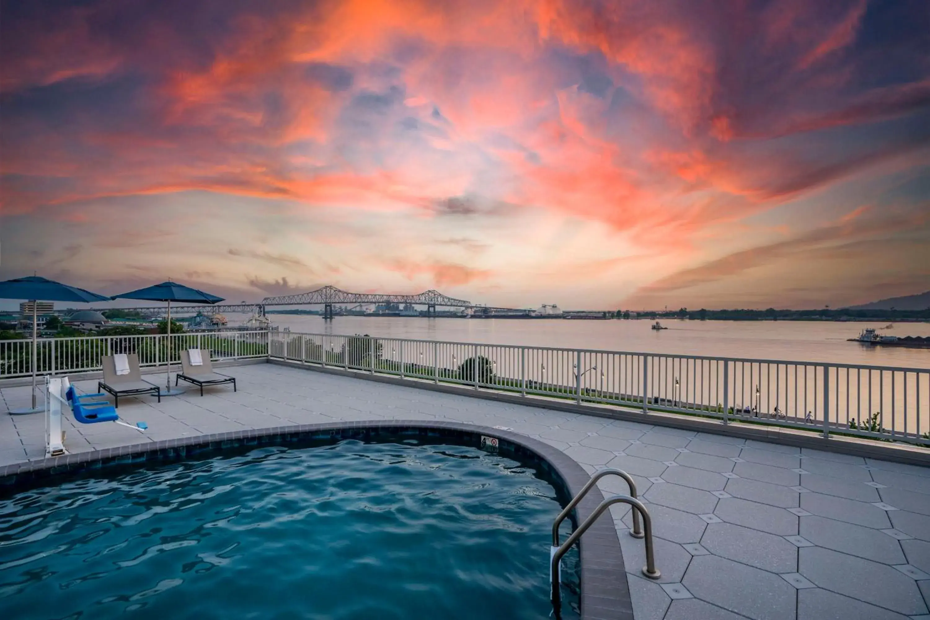 Pool view in Hilton Baton Rouge Capitol Center Pool view in Hilton Baton Rouge Capitol Center