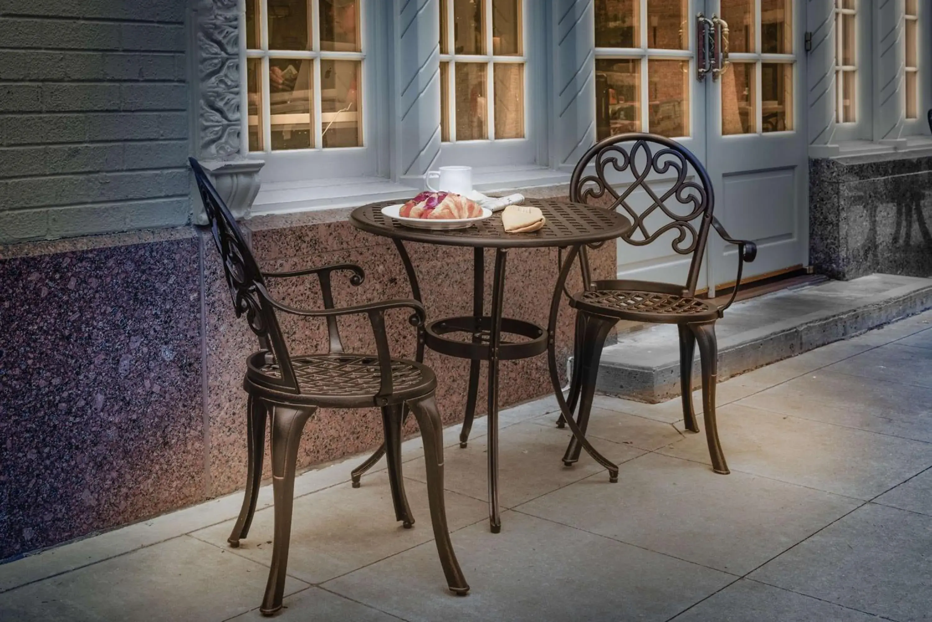 Restaurant/places to eat in Hilton Baton Rouge Capitol Center Restaurant/places to eat in Hilton Baton Rouge Capitol Center