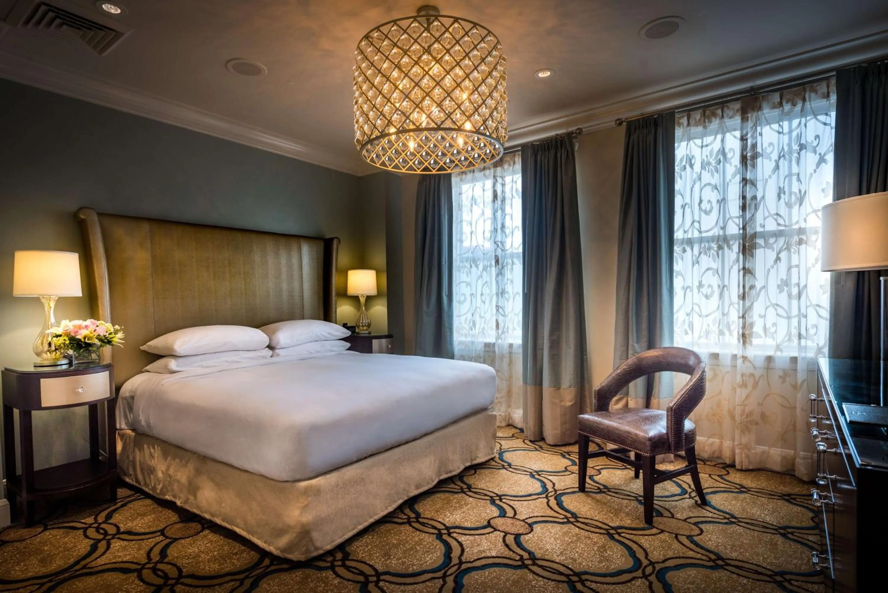 Bed in Hilton Baton Rouge Capitol Center