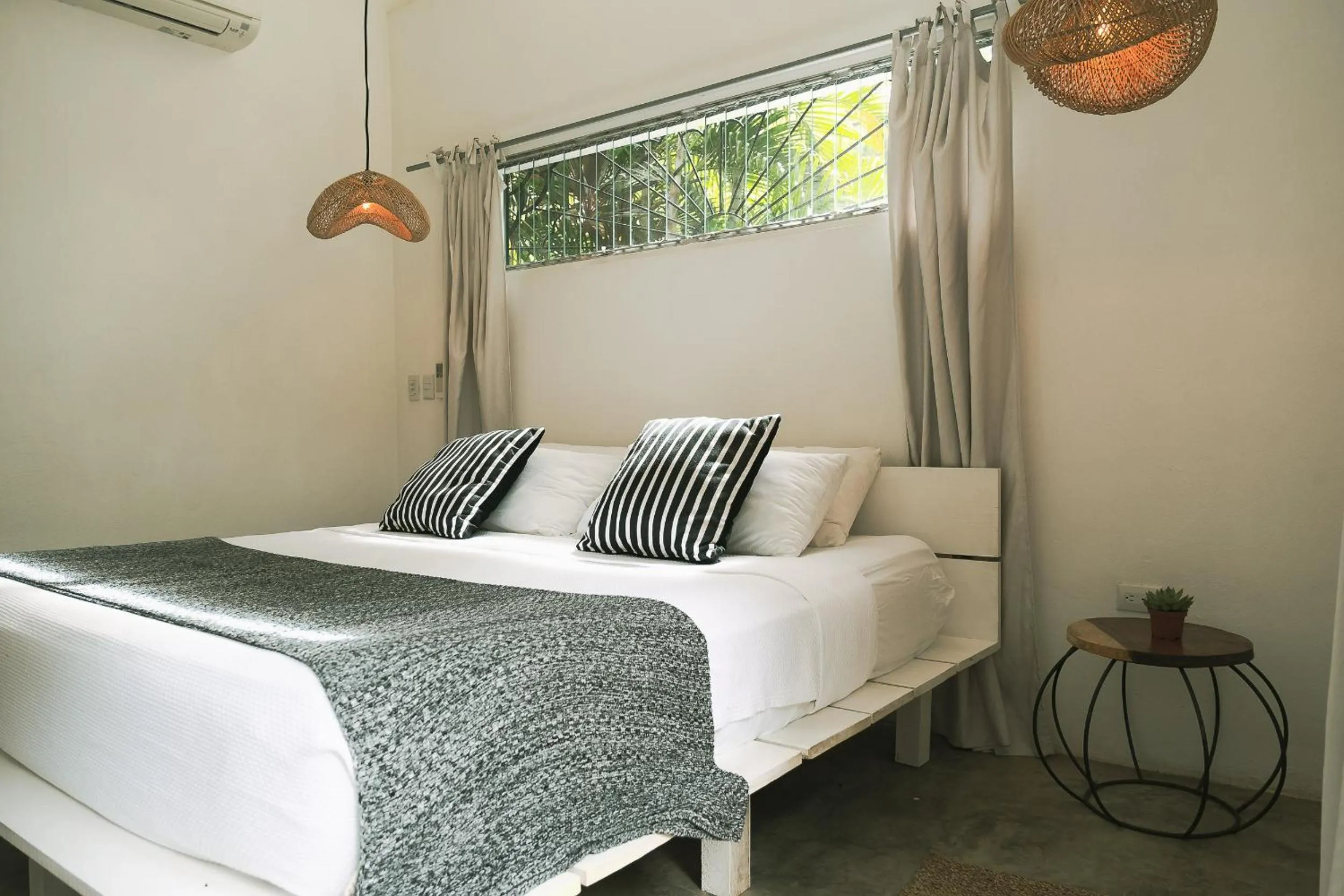 Photo of the whole room, Bed in La Negra Surf Hotel