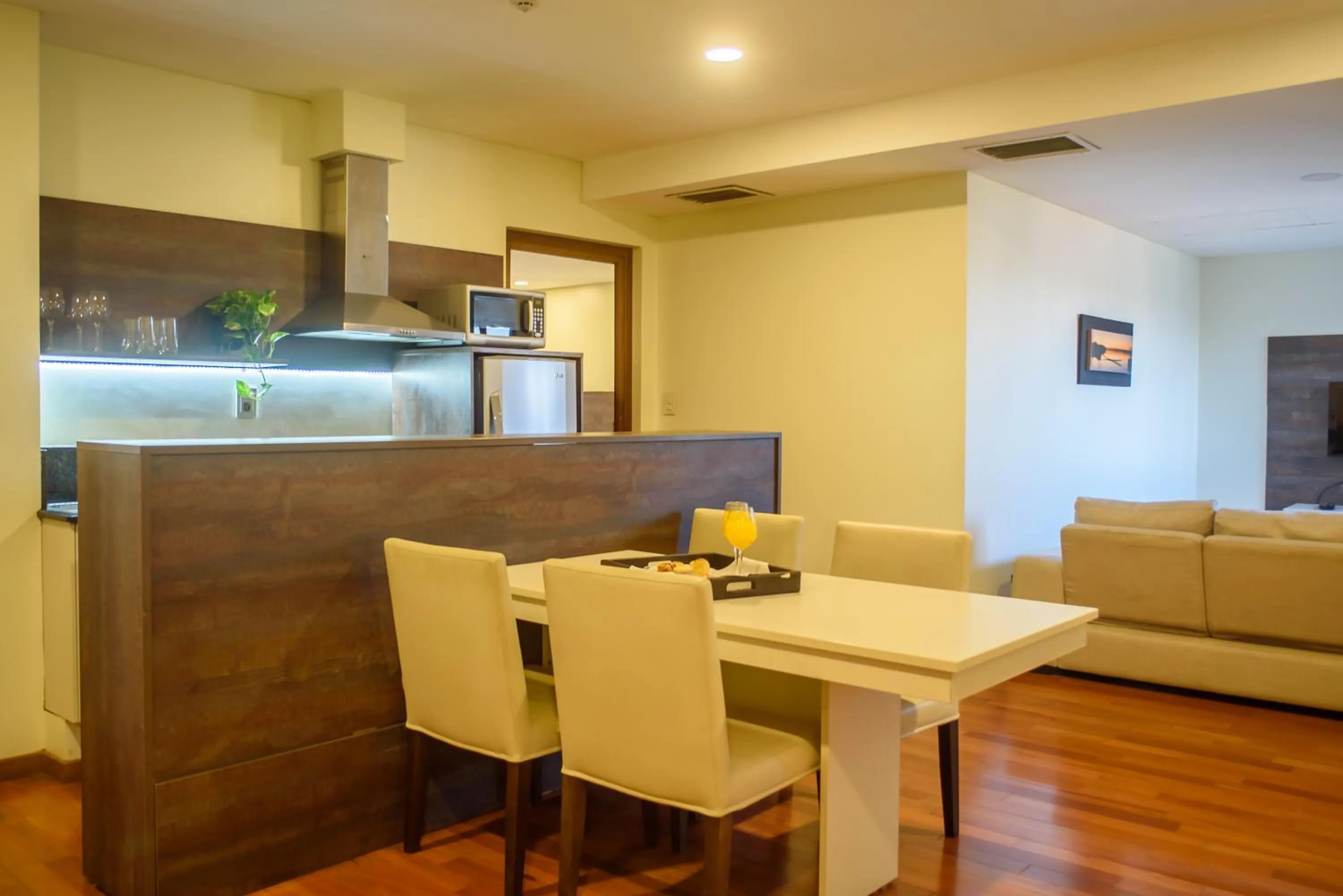 Dining area in Andares del Agua
