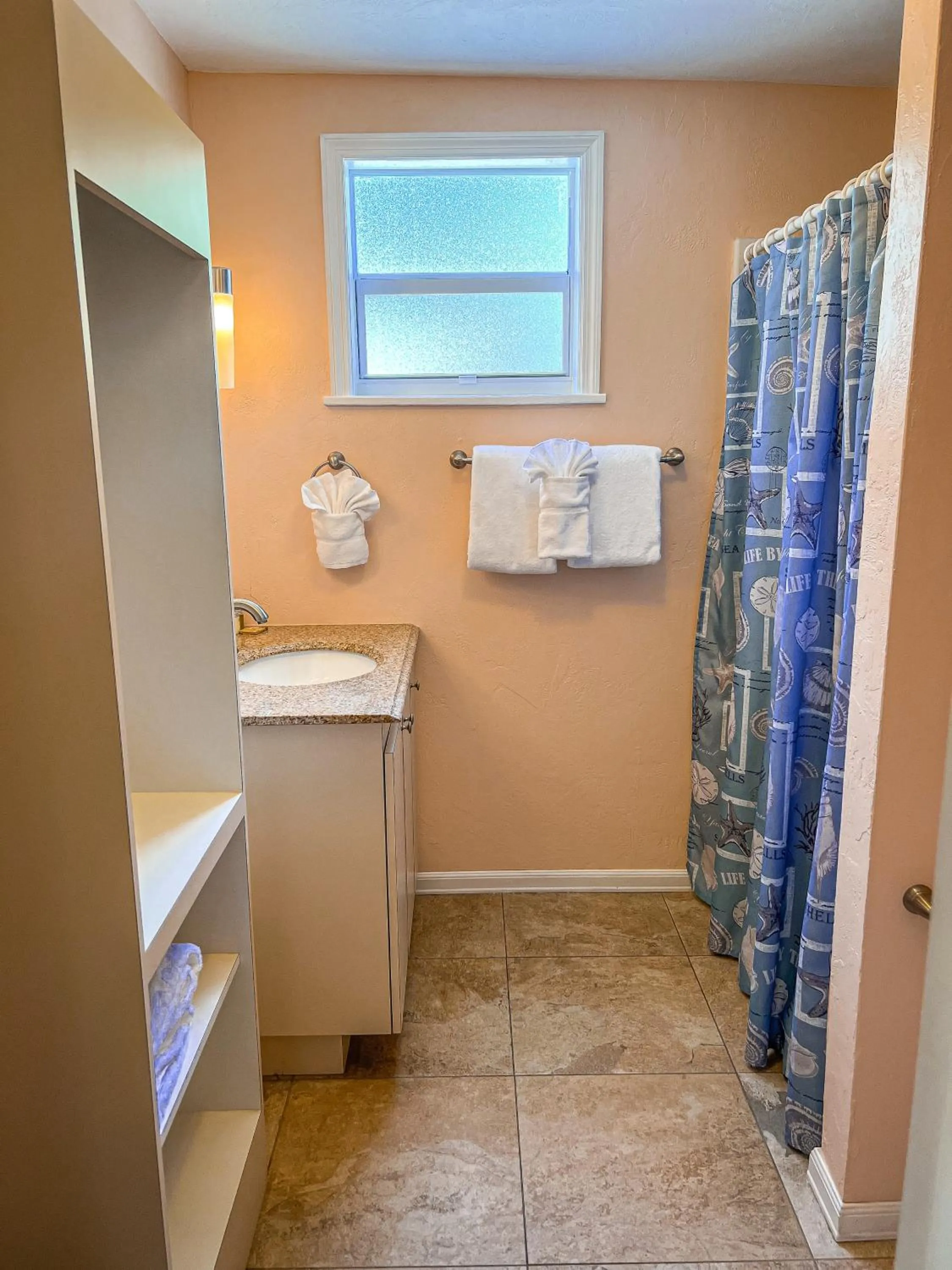 Sunset Cove Beach Resort