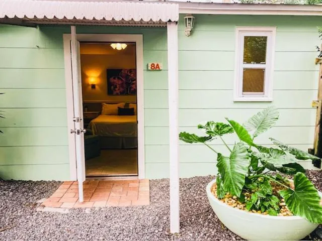 Sunset Cove Beach Resort