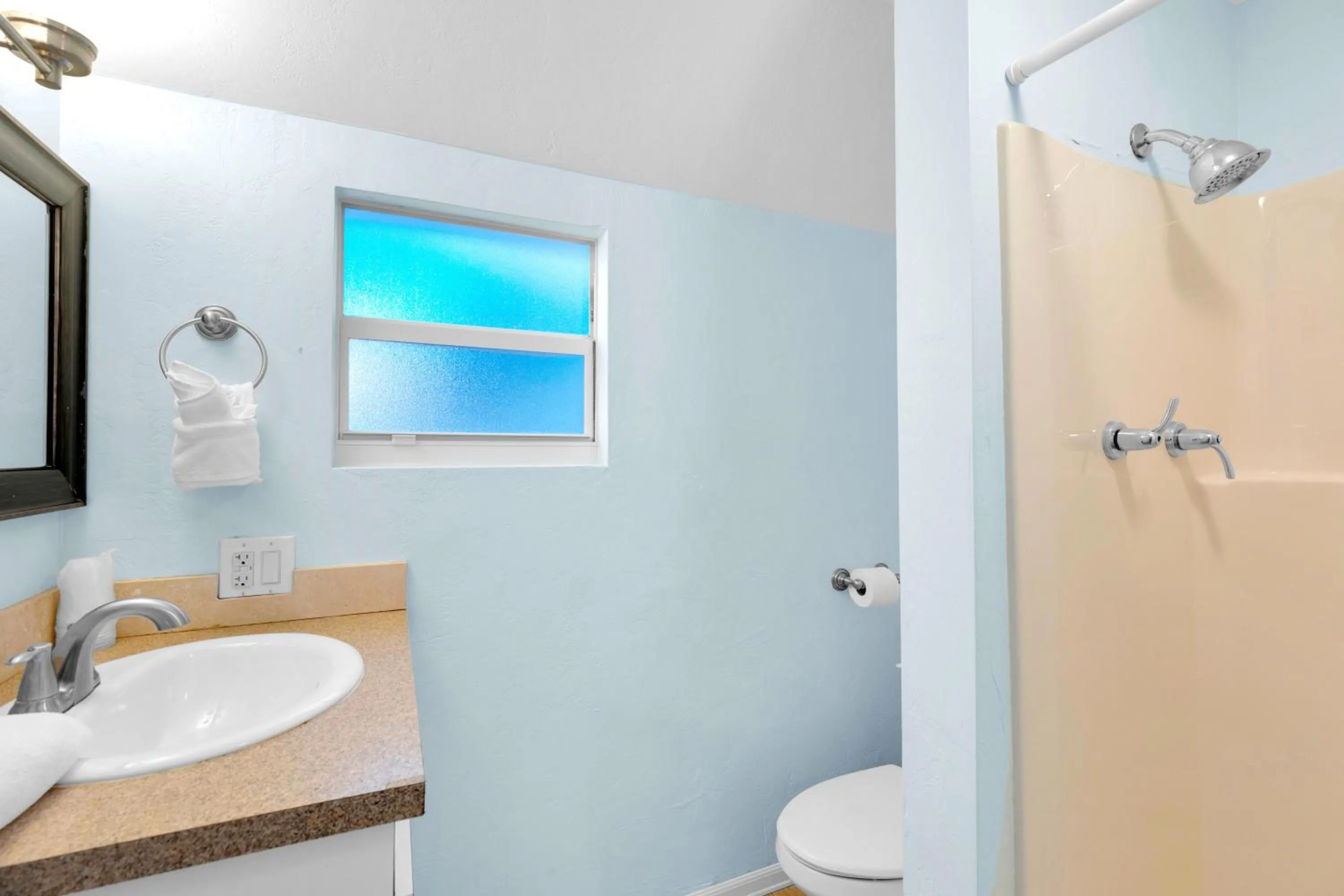 Sunset Cove Beach Resort