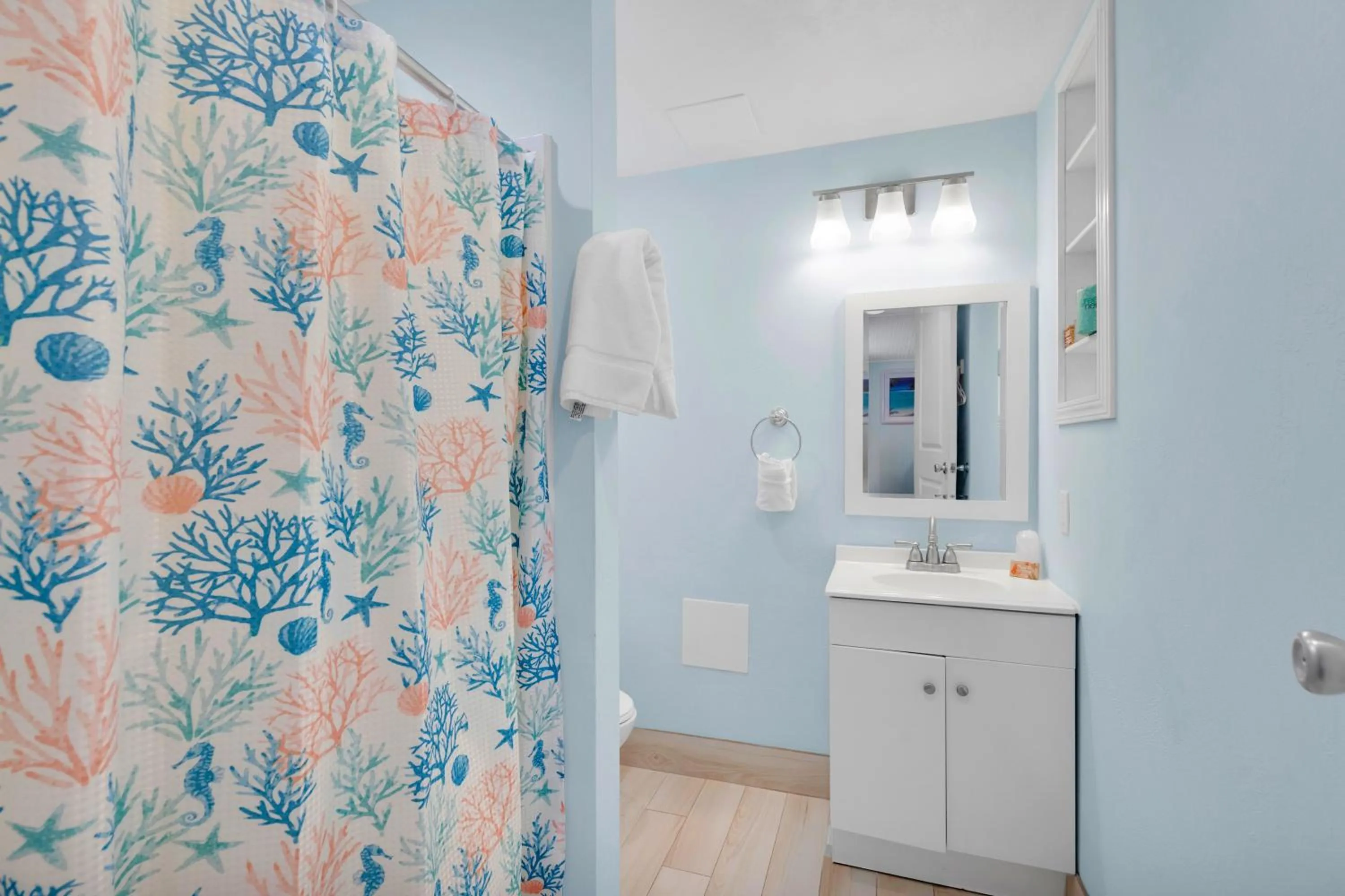 Sunset Cove Beach Resort