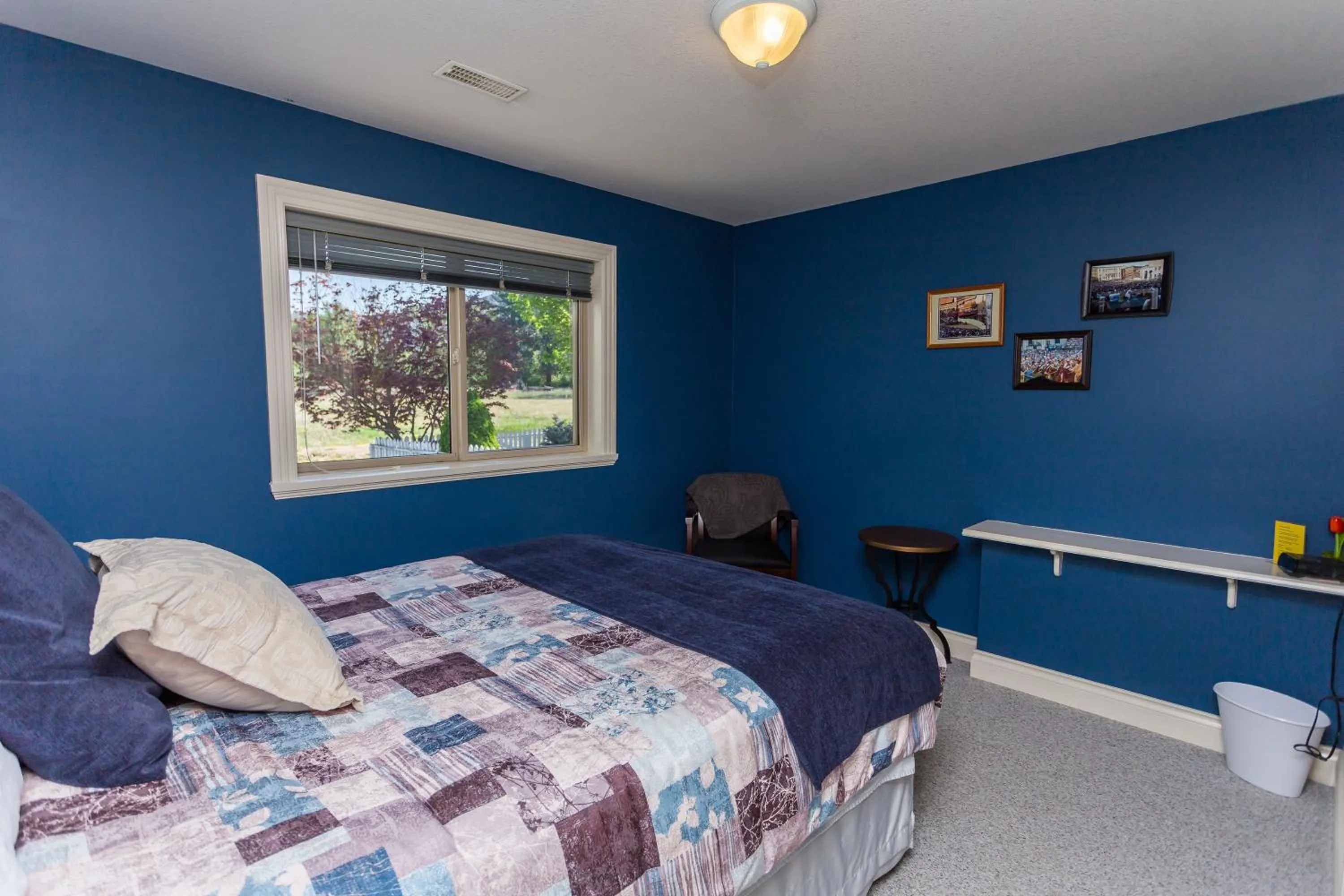 Bedroom, Bed in Overlander B&B
