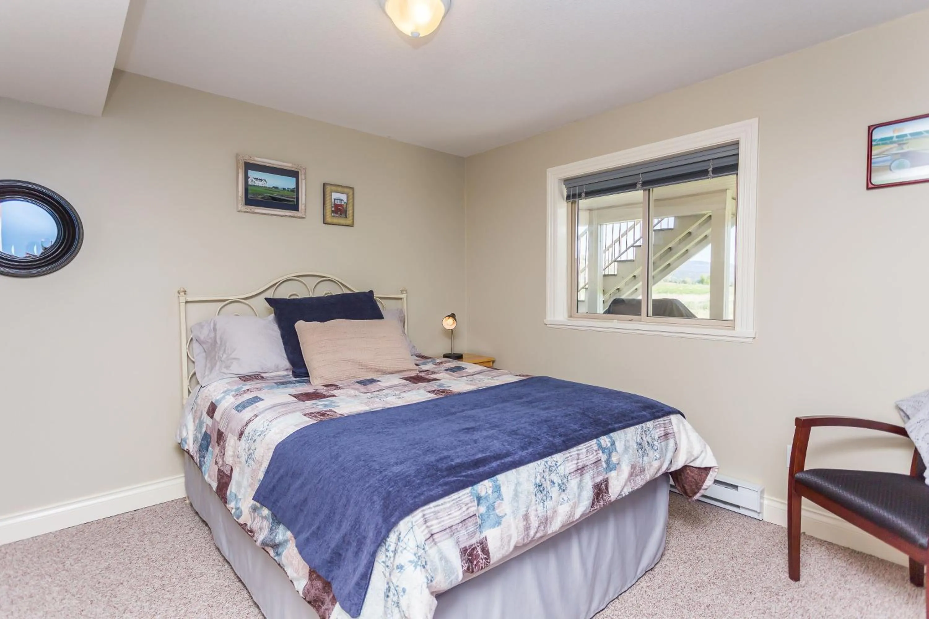 Bedroom, Bed in Overlander B&B