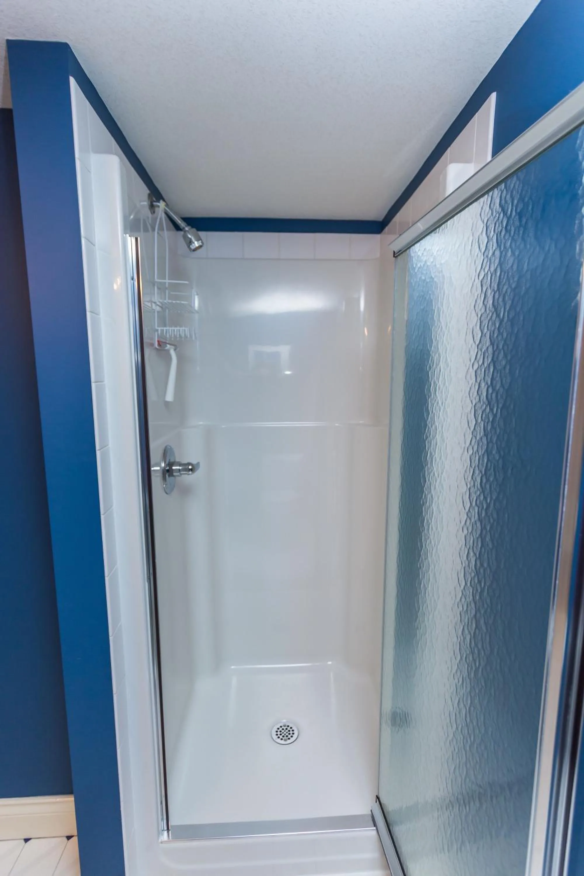 Shower in Overlander B&B