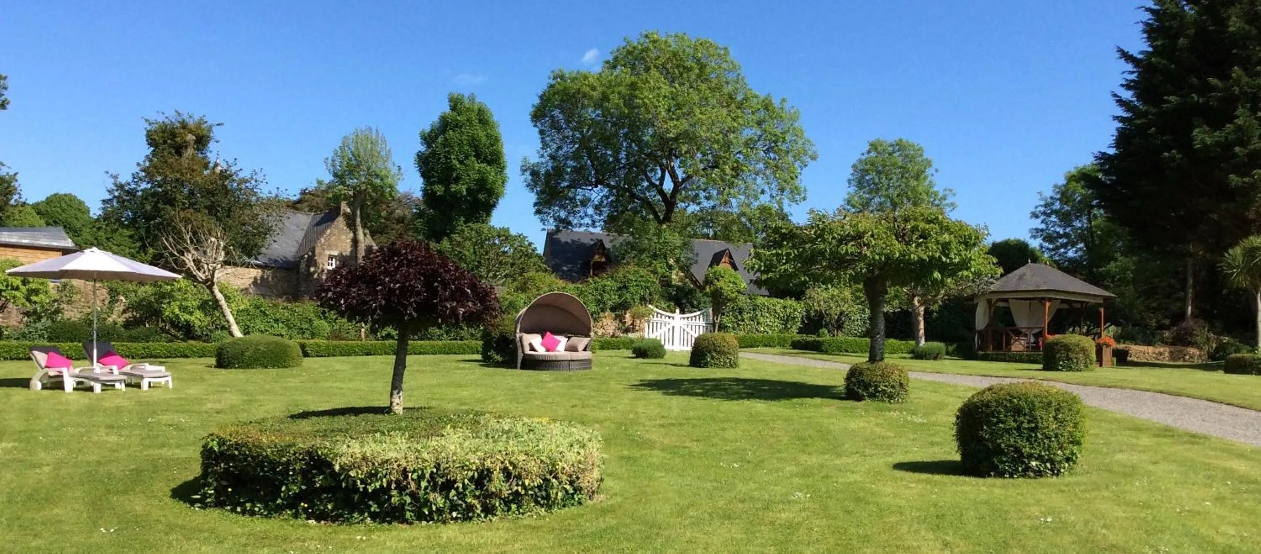Day in Manoir De Kertalg
