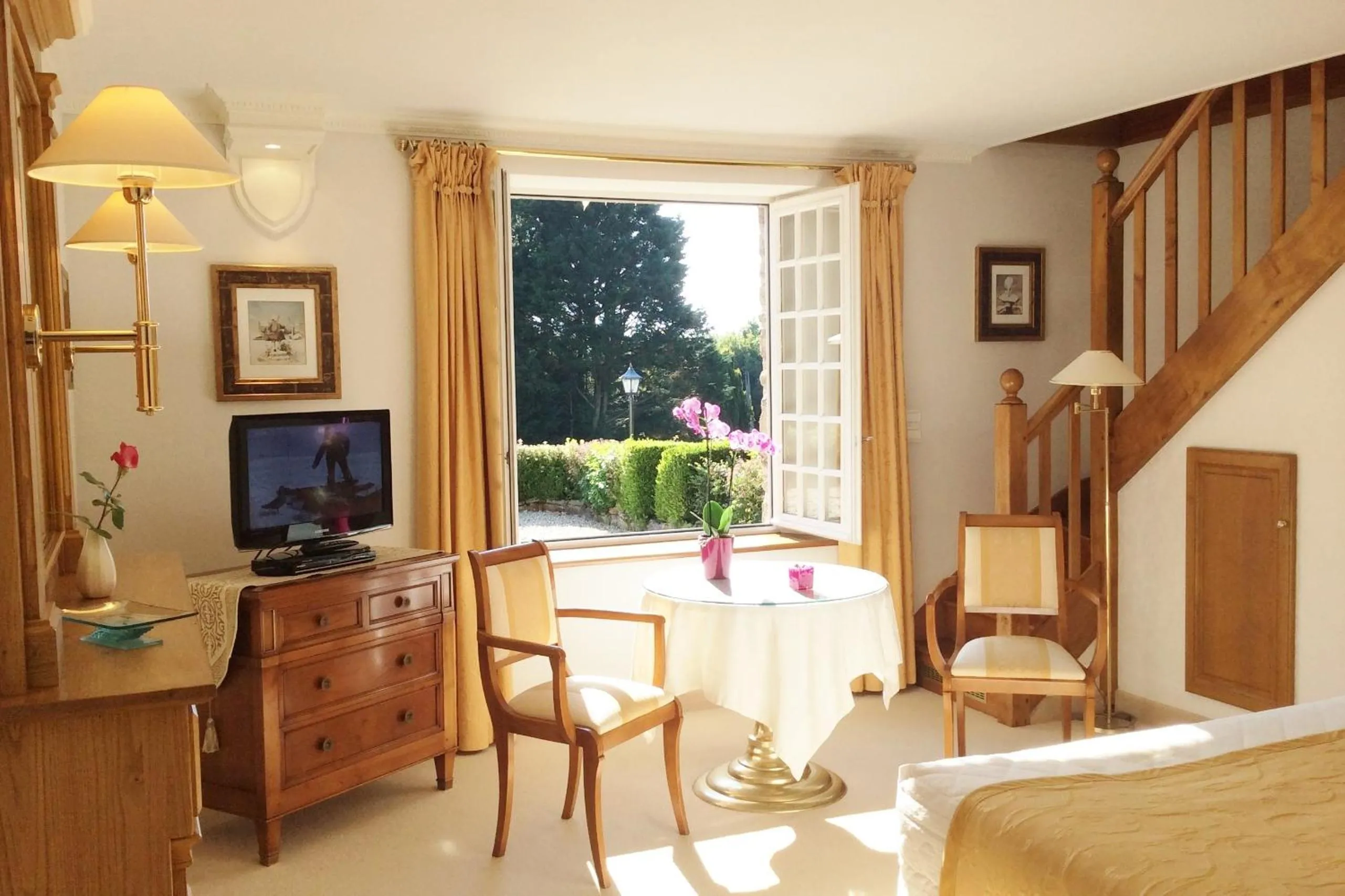 Bedroom in Manoir De Kertalg