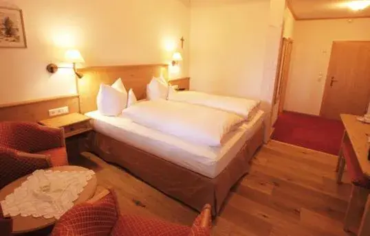 Comfort Double Room with Balcony in Naturparkhotel Schwarzwaldhaus Comfort Double Room with Balcony in Naturparkhotel Schwarzwaldhaus