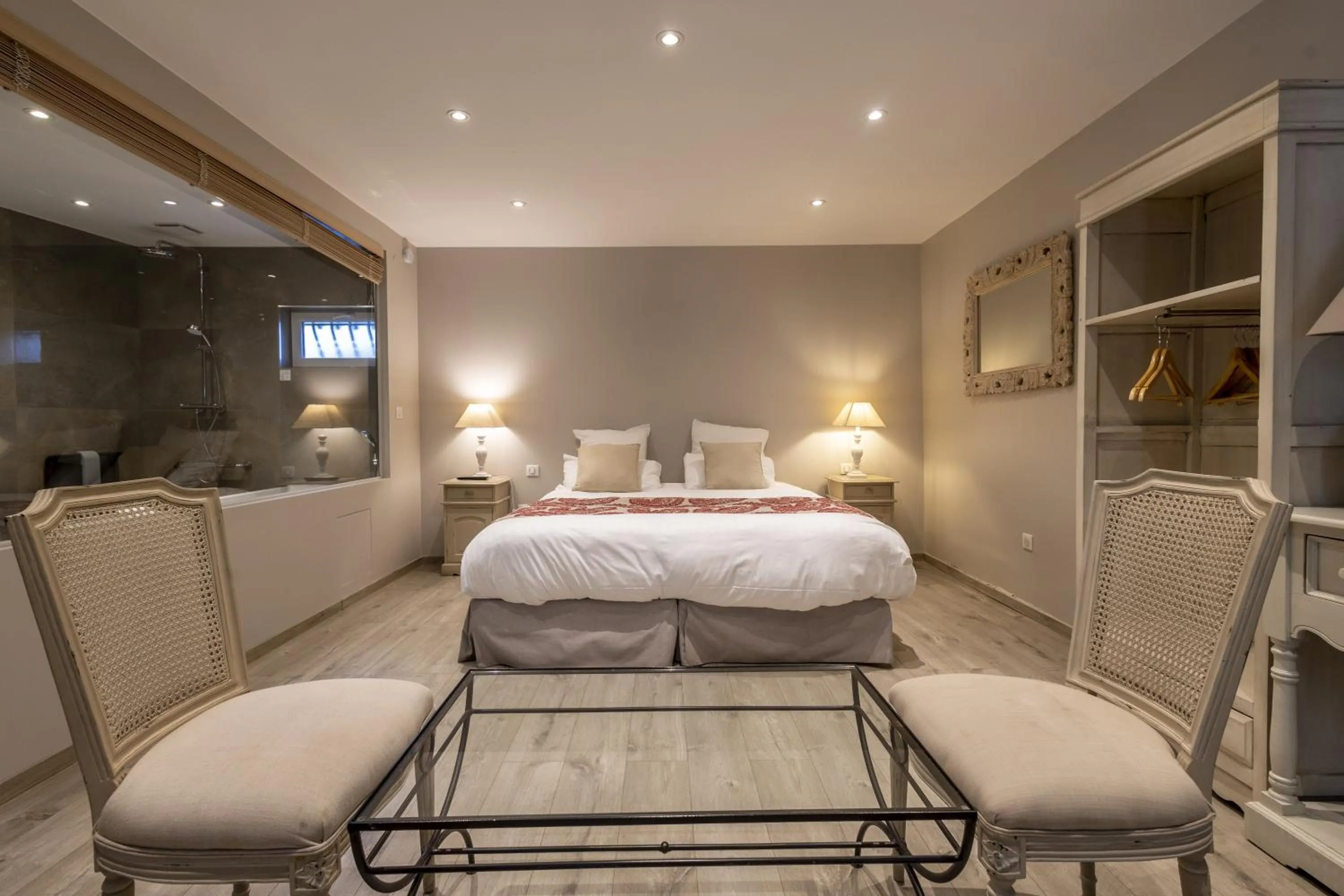 Bed in Les Jardins d'Epicure