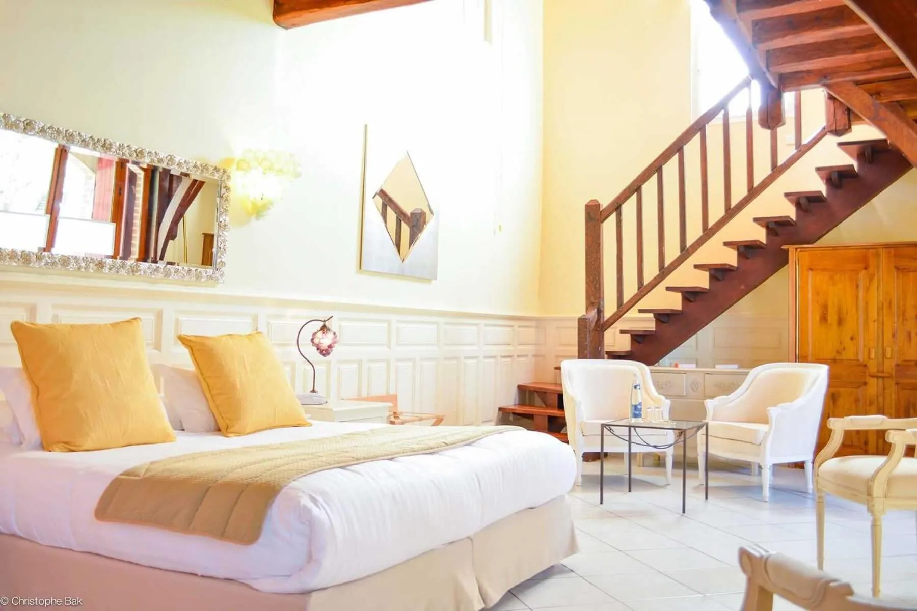 Photo of the whole room, Bed in Les Jardins d'Epicure