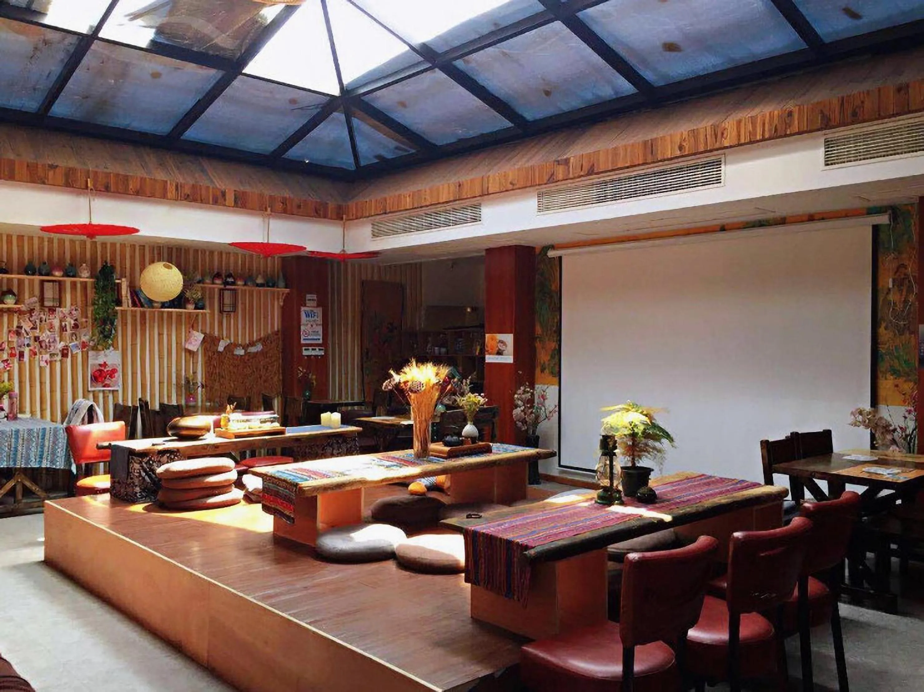 Restaurant/places to eat in Onederz Hostel Hangzhou