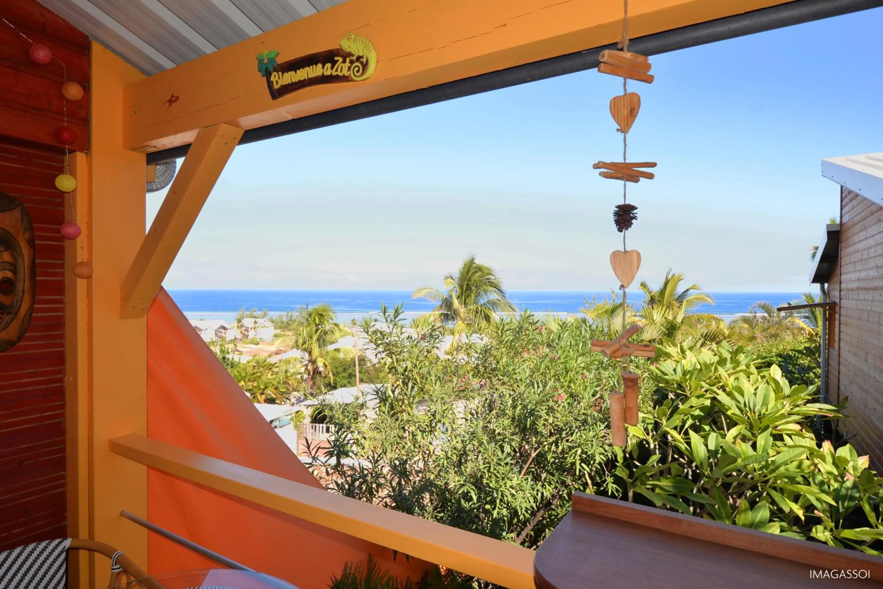 Sea view in Poz Lagon - chambre d'hôtes - Bungalow pour 2 personnes - Jacuzzi privatif - petit déjeuner - Vue sur le lagon